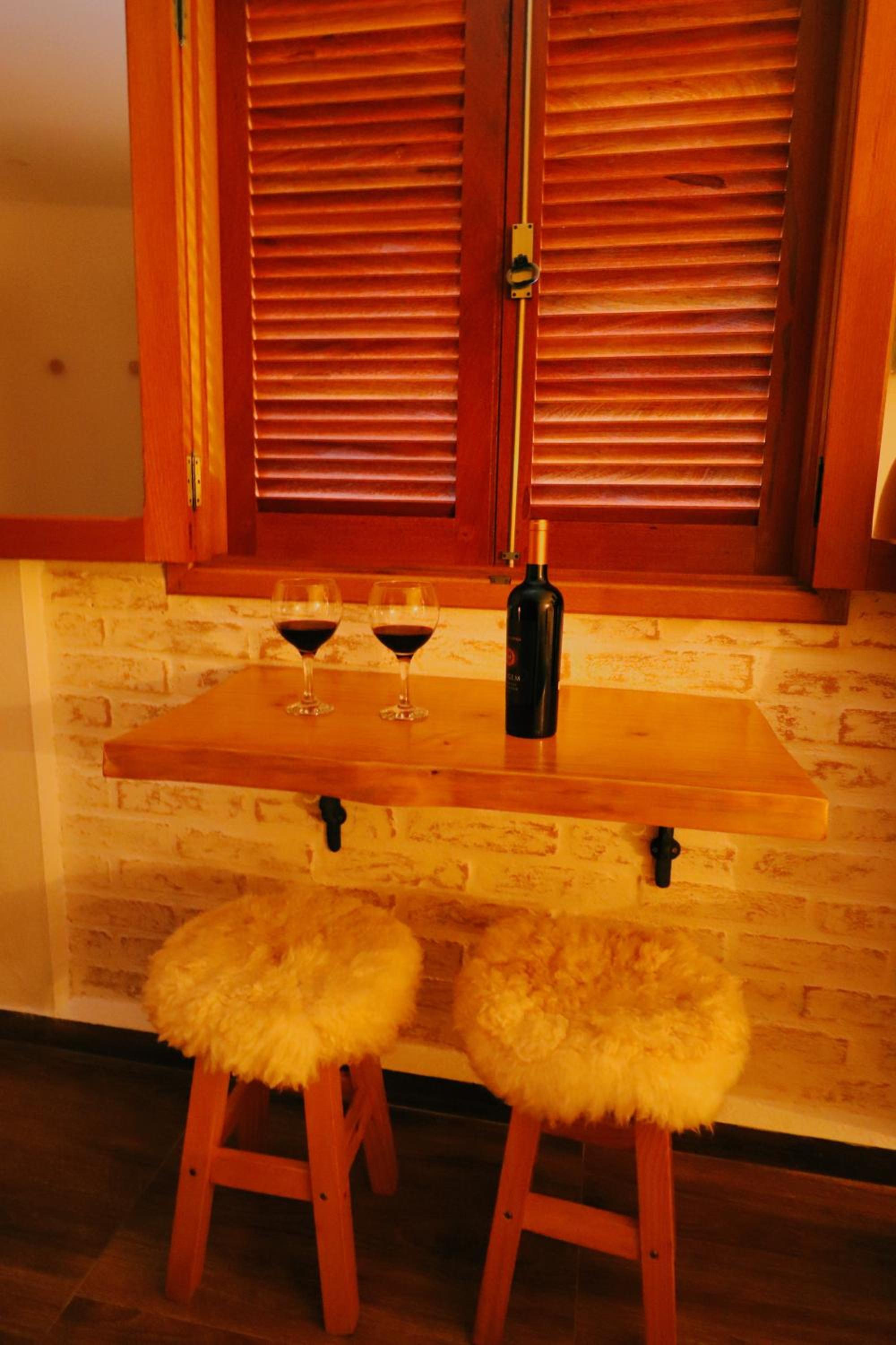 Suite with Hot Tub photo 3