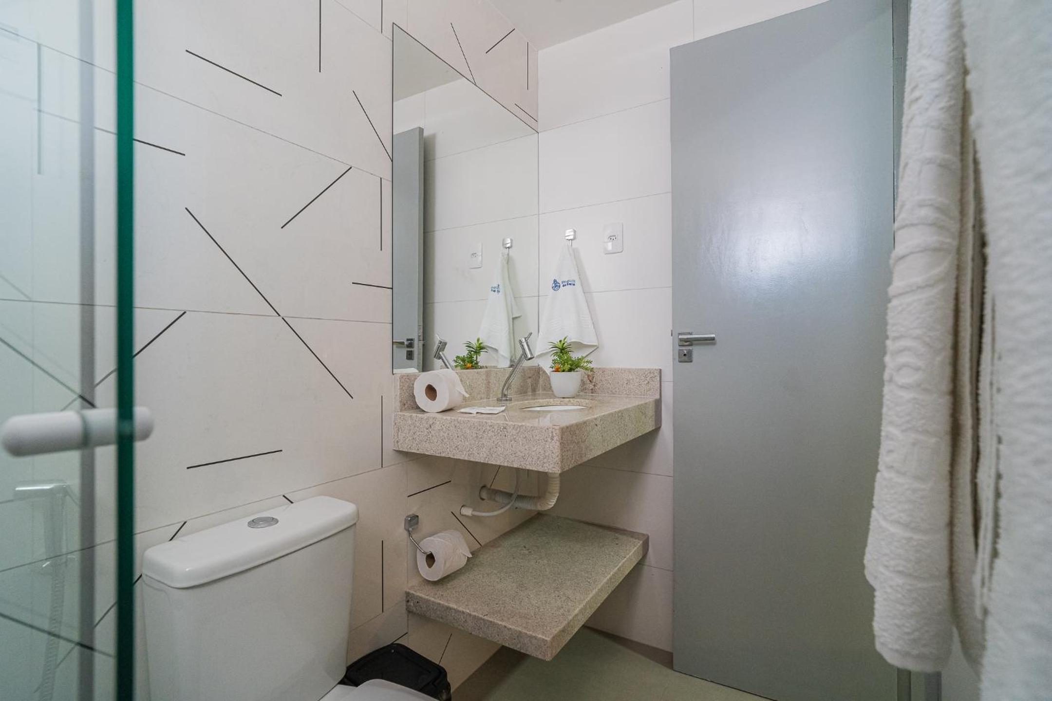 Standard Double Room - Photo 11