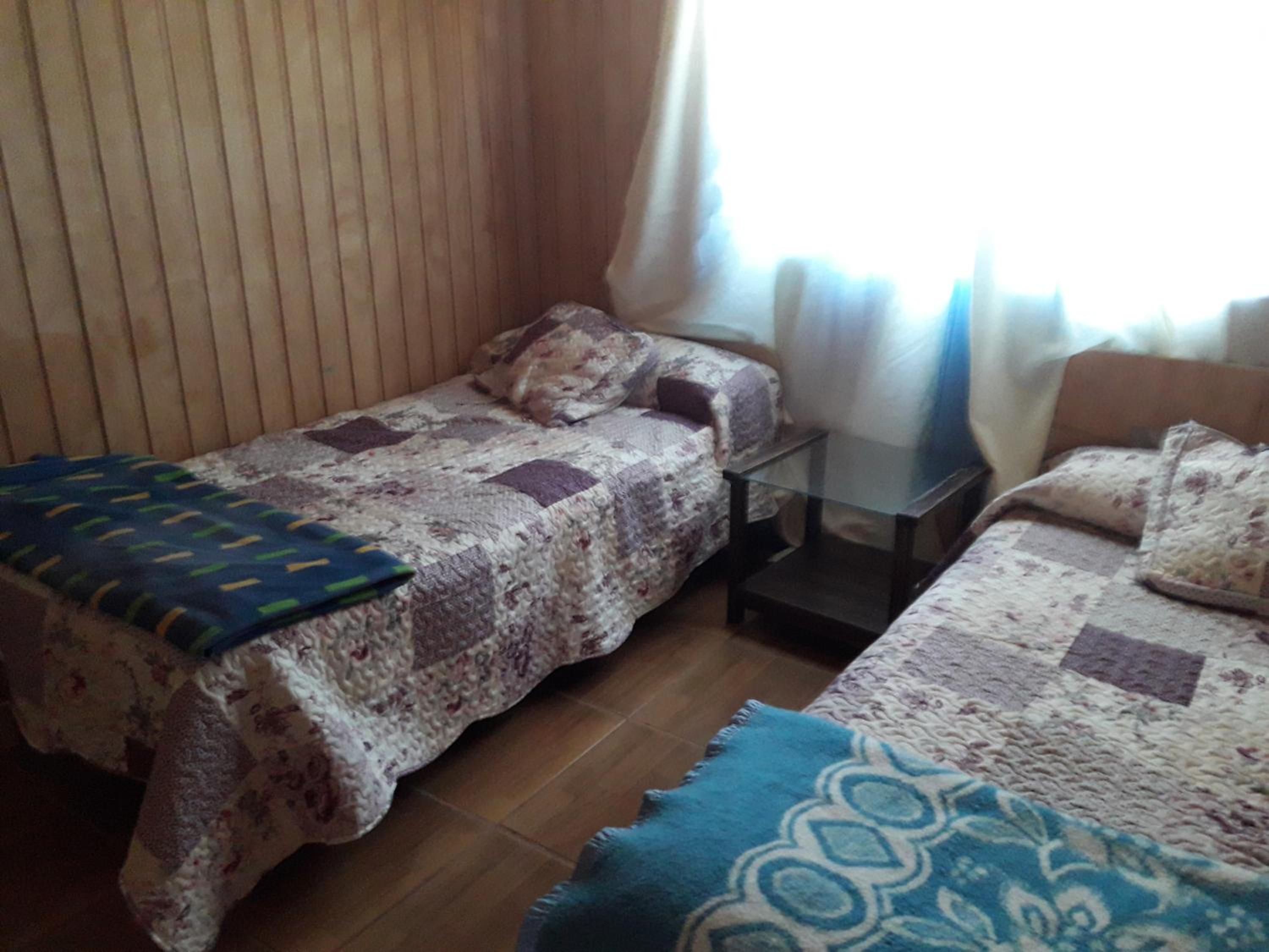 Eight-Bedroom House photo 1