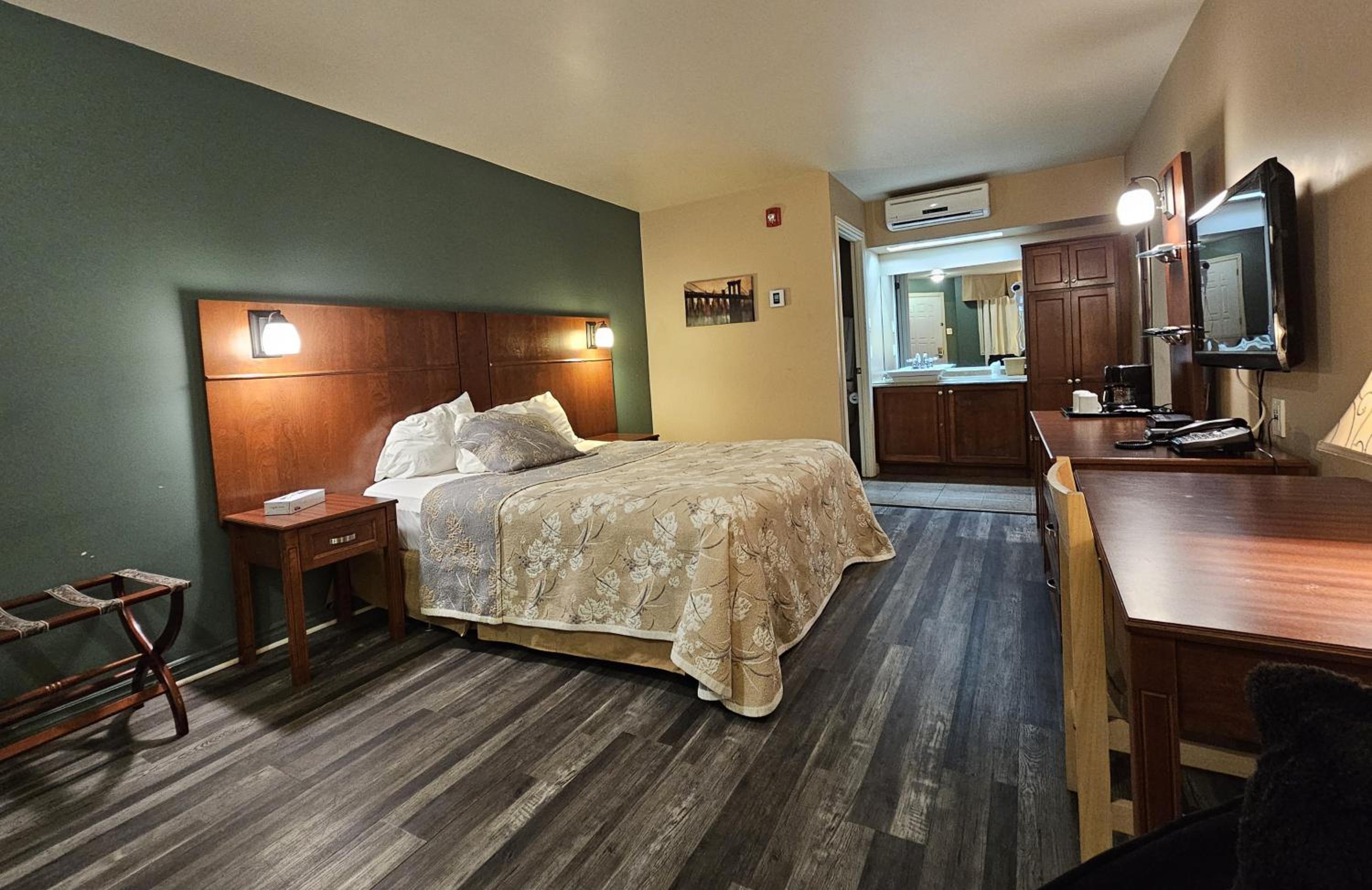 Superior Queen Room - Photo 1