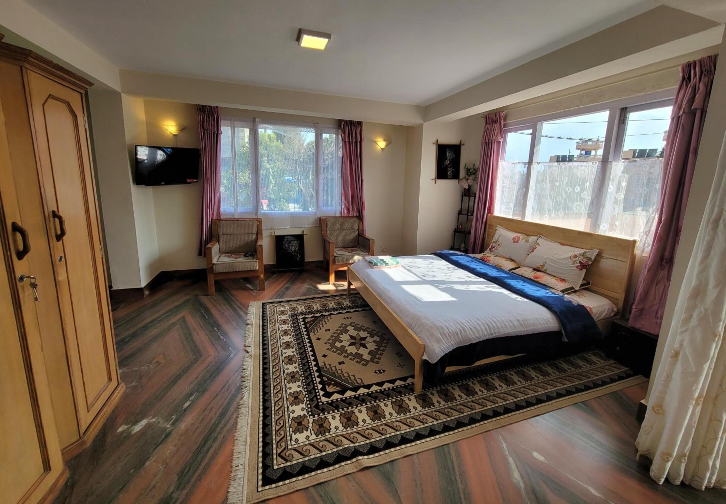 One-Bedroom Apartment with Terrace photo 1
