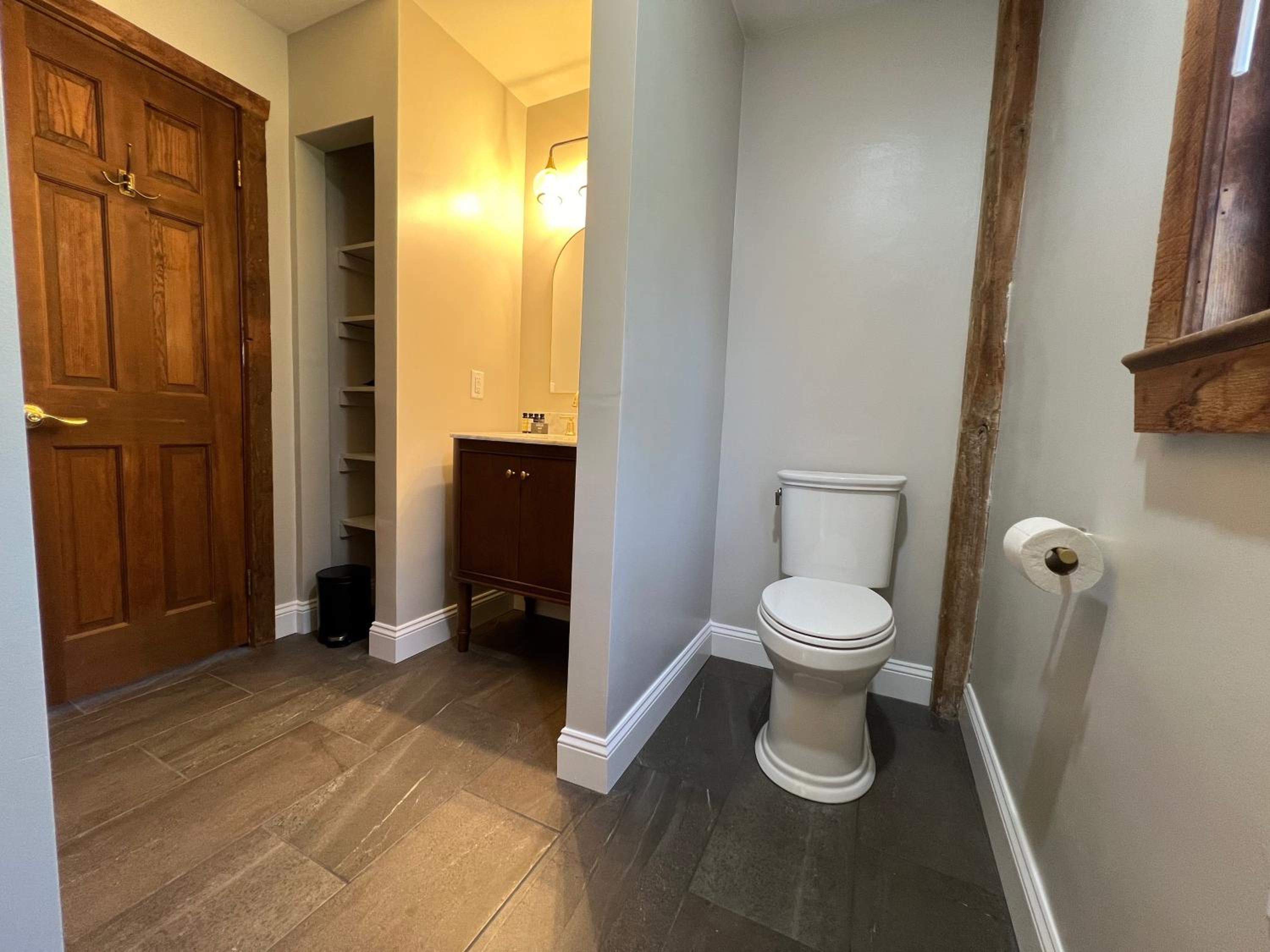 Deluxe Suite photo 3