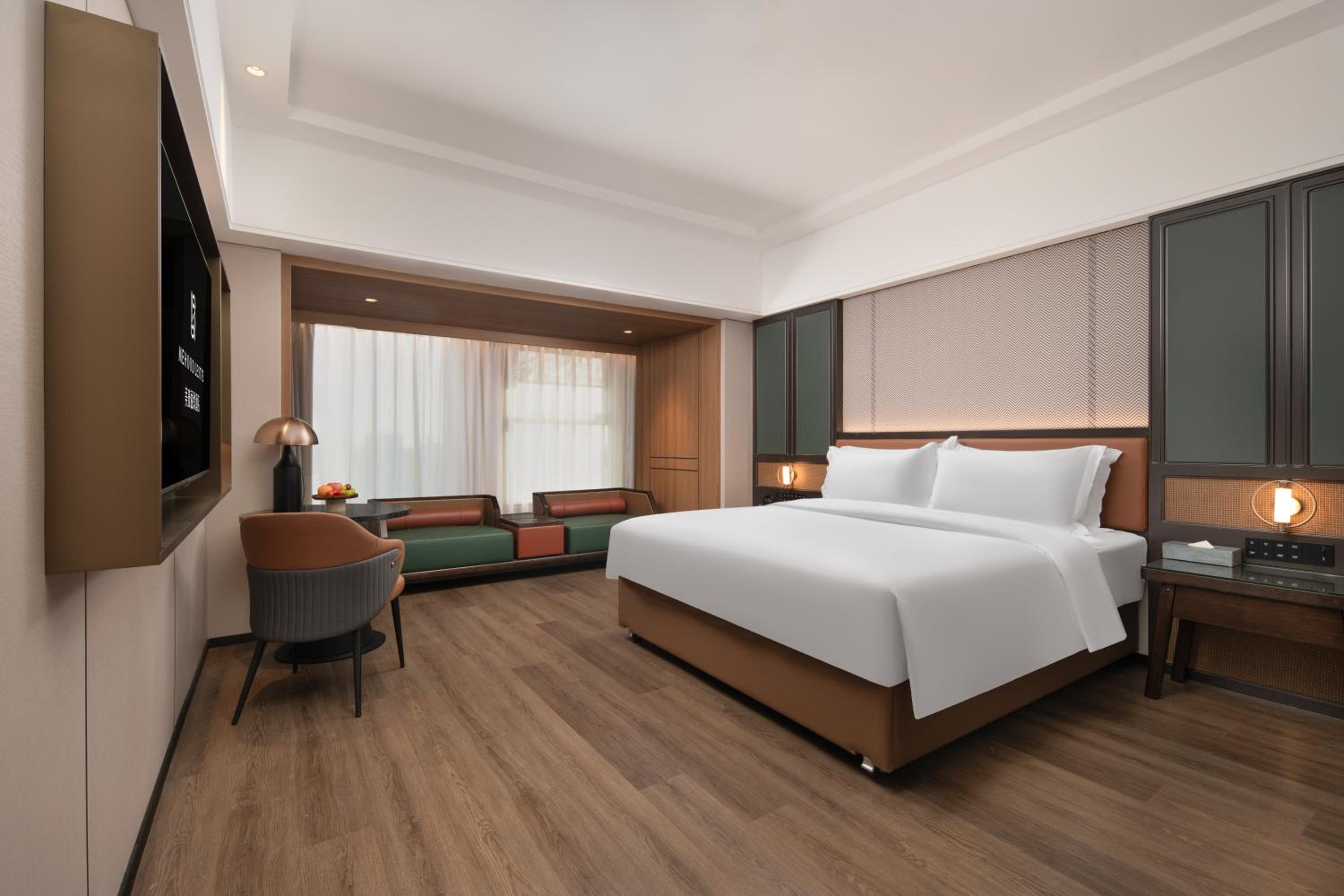 Deluxe Queen Room