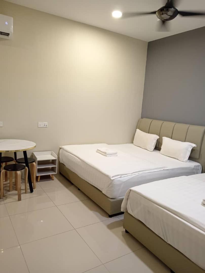 Deluxe Family Suite photo 3