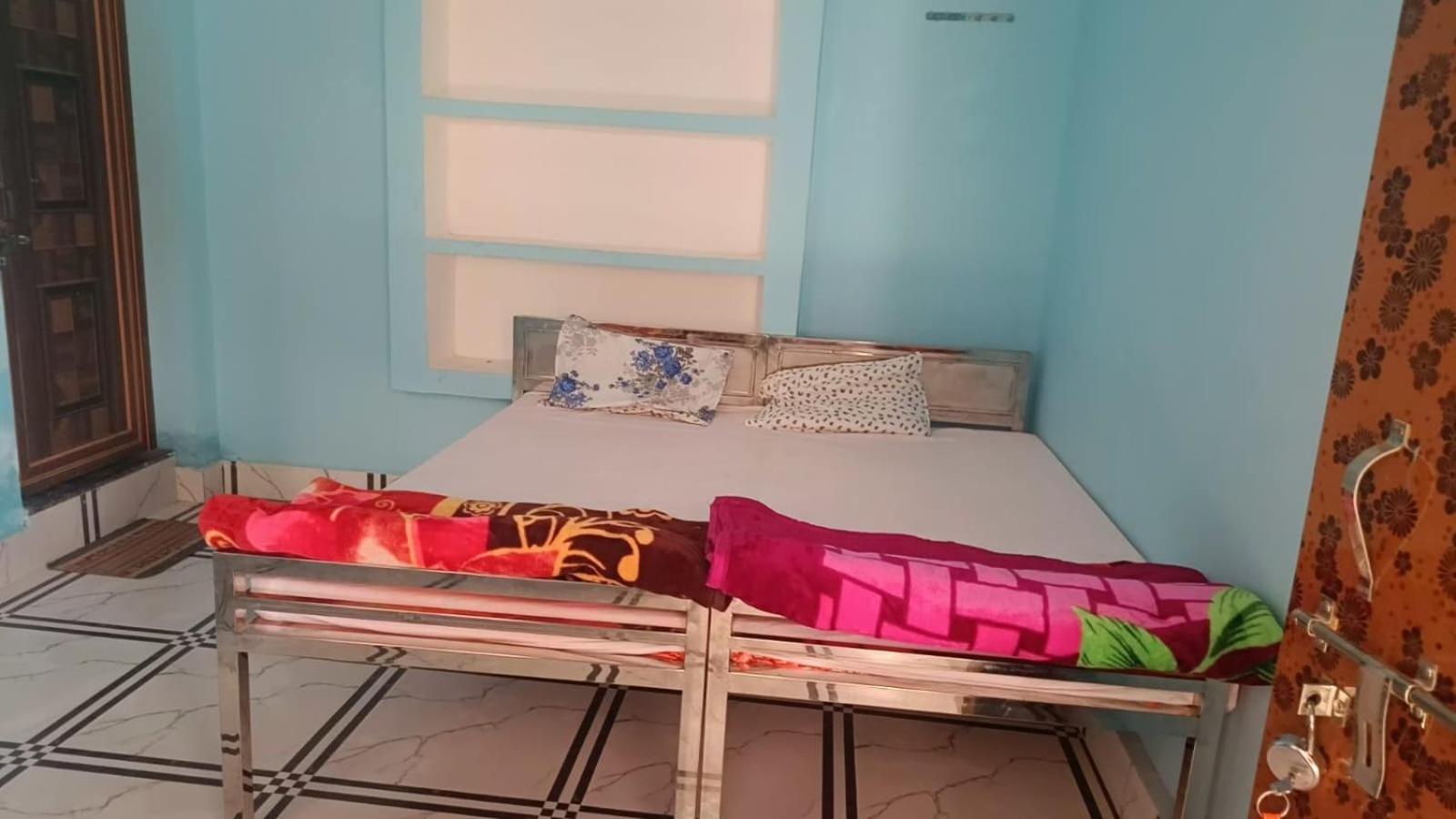 Mixed Dormitory Room photo 1