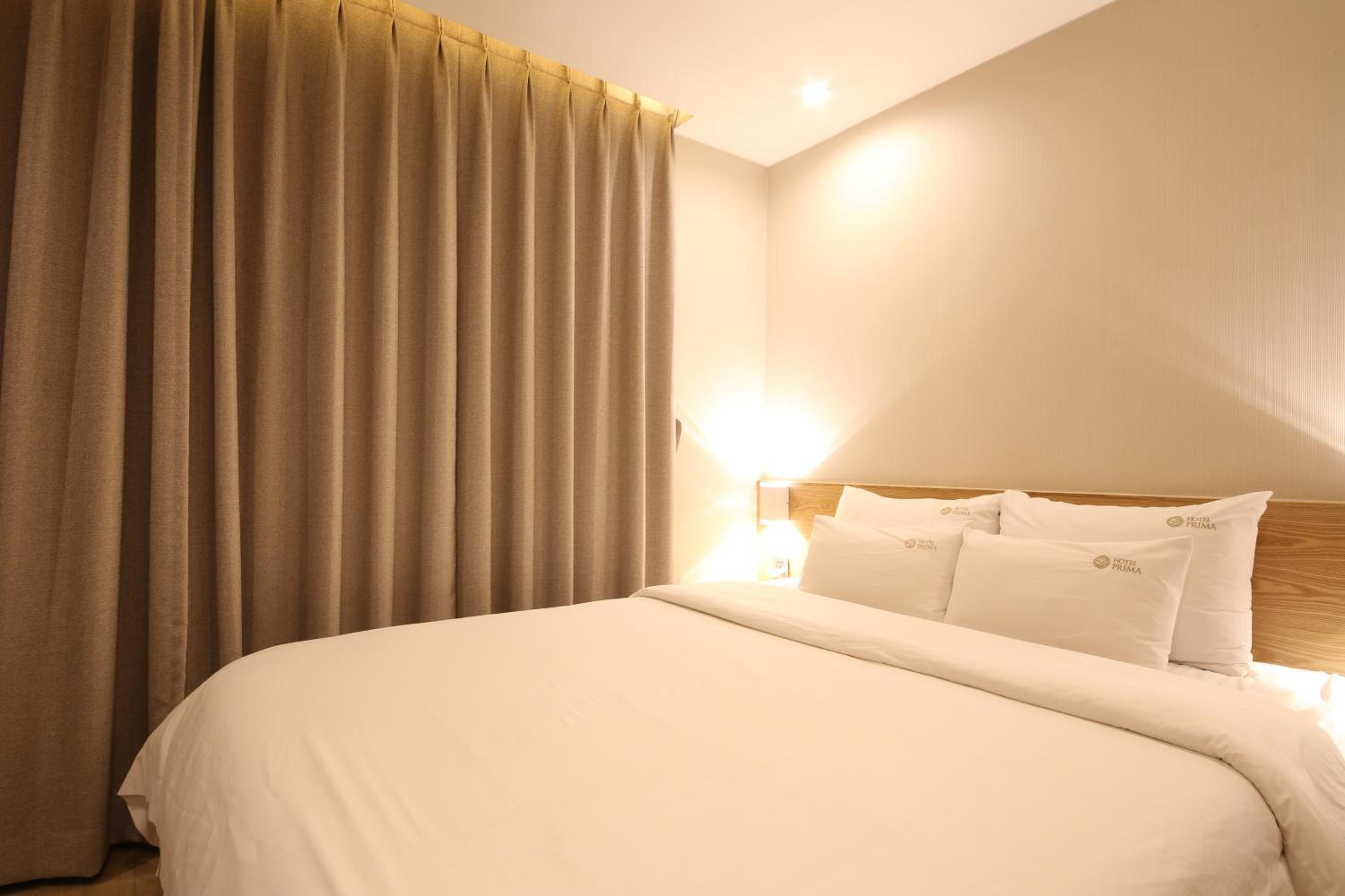 Double Room with 2 Premium High Performance PC - Photo 3