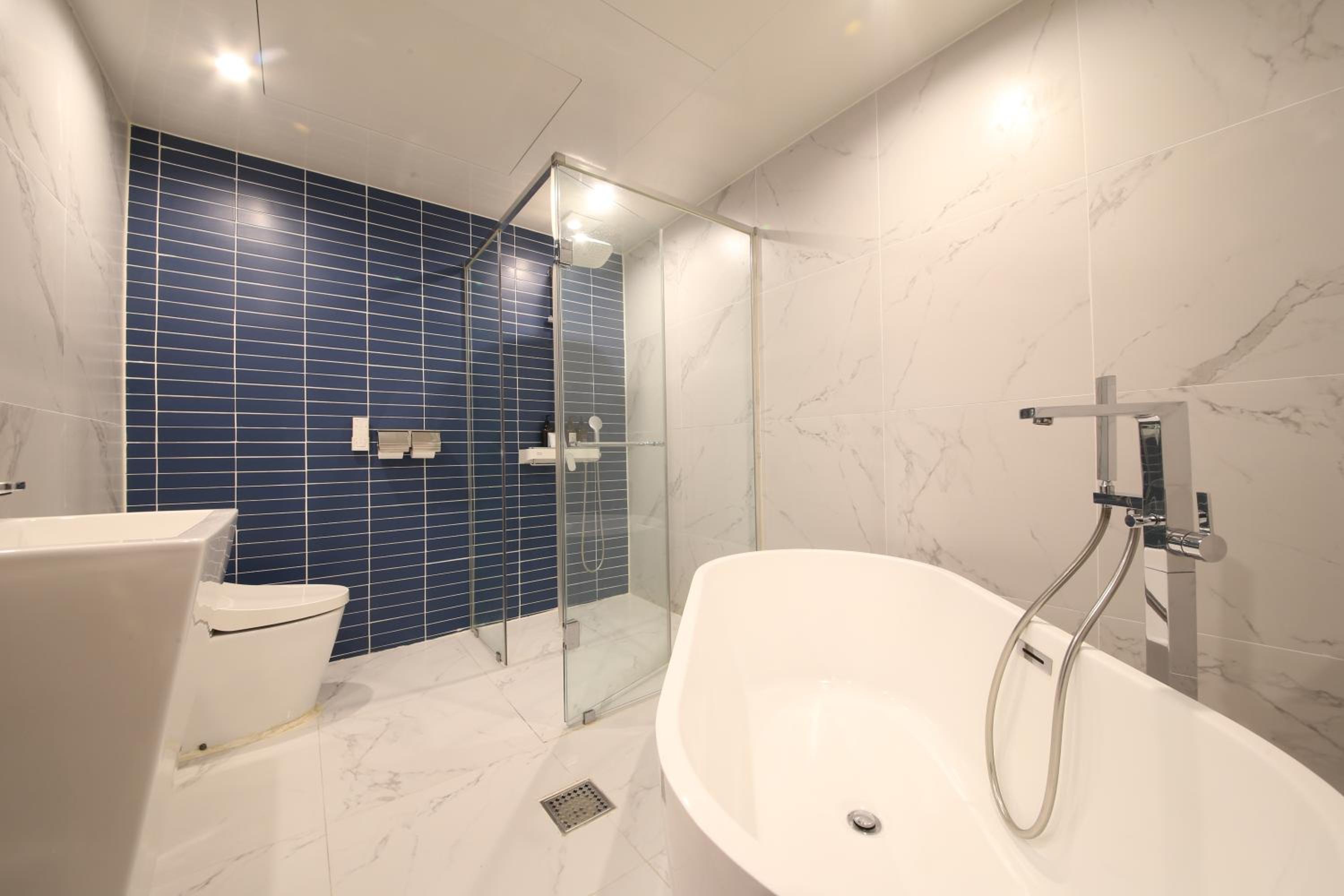 Suite with Terrace - Photo 13