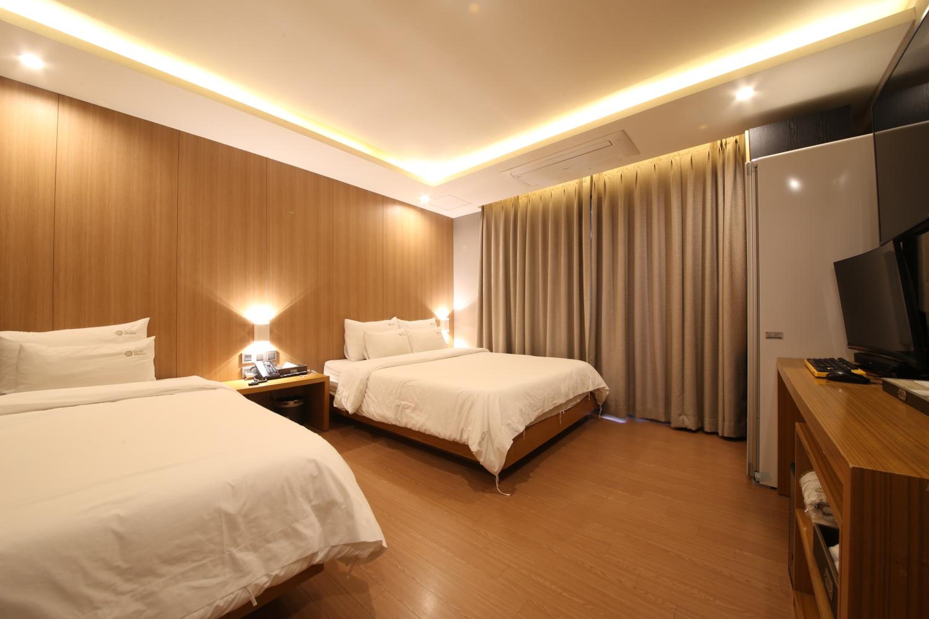 Deluxe Twin Room - Photo 10