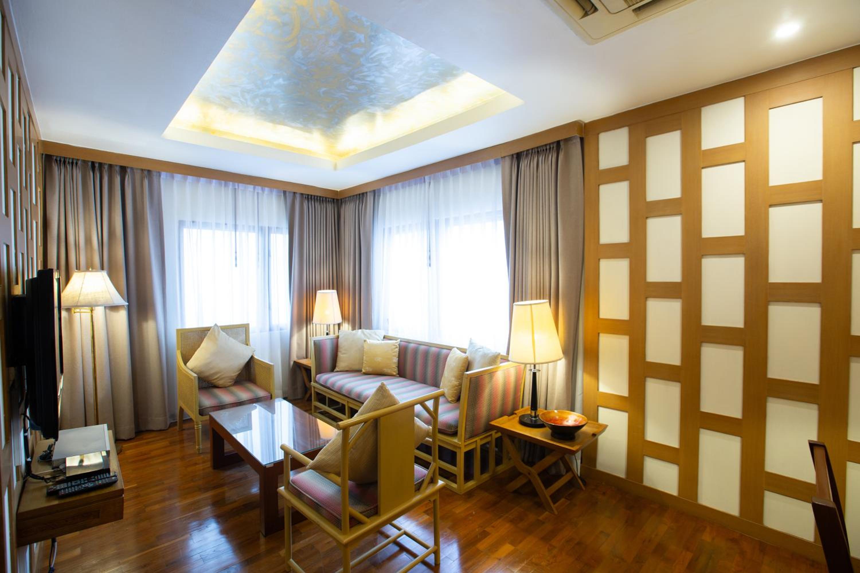 One-Bedroom Suite photo 2