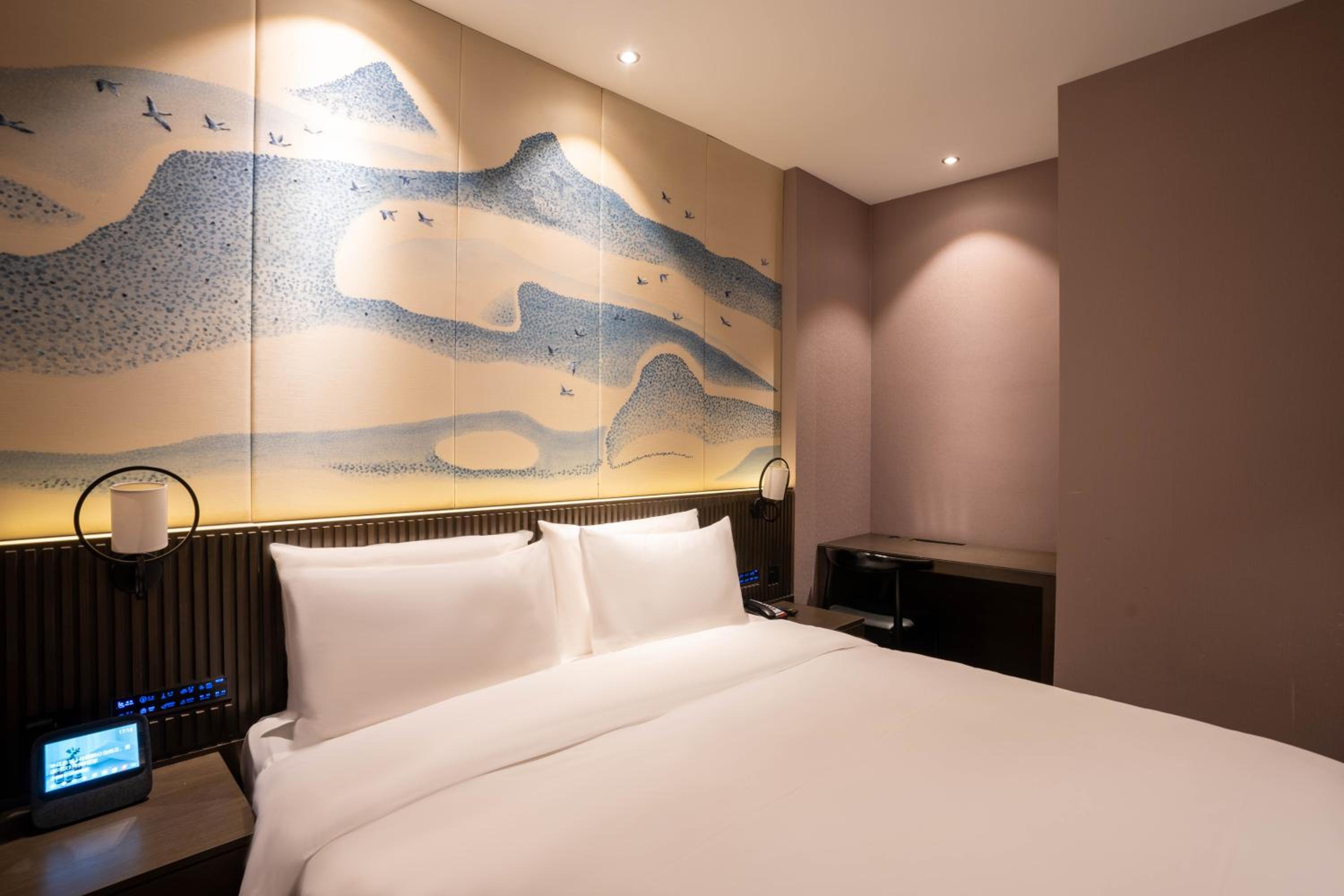 Superior Queen Room