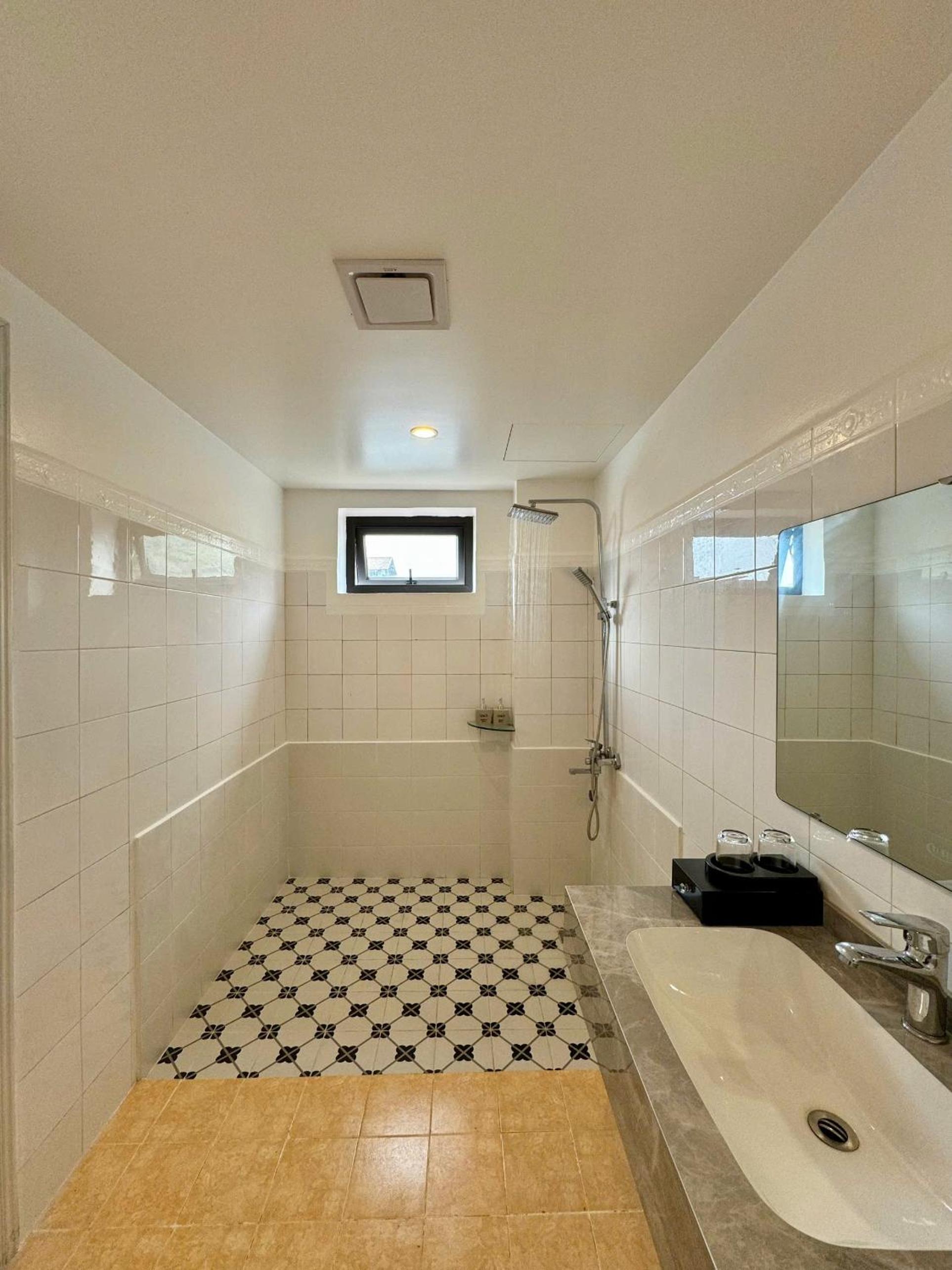 Triple Room with Lake View photo 3