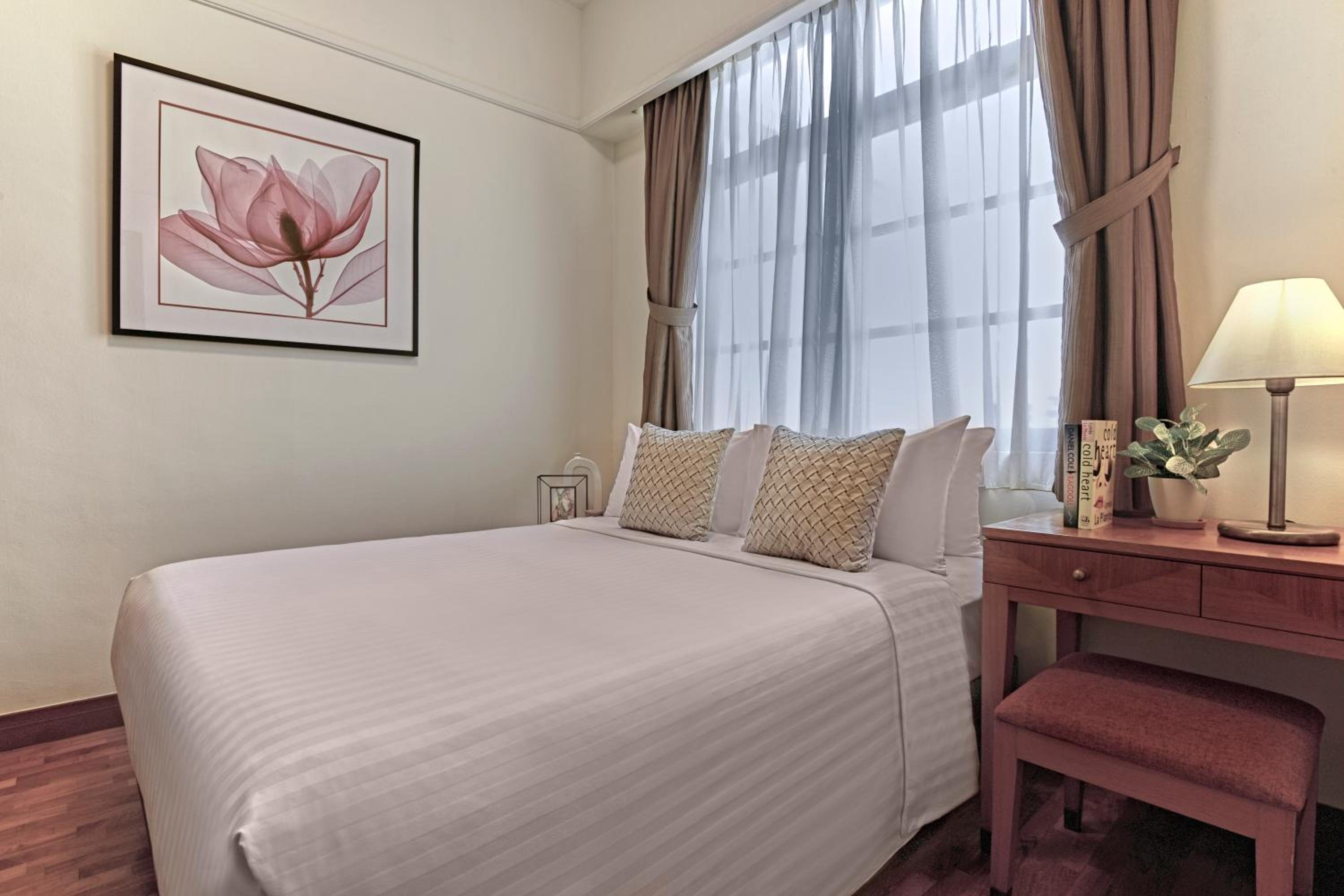 Three-Bedroom Suite photo 2