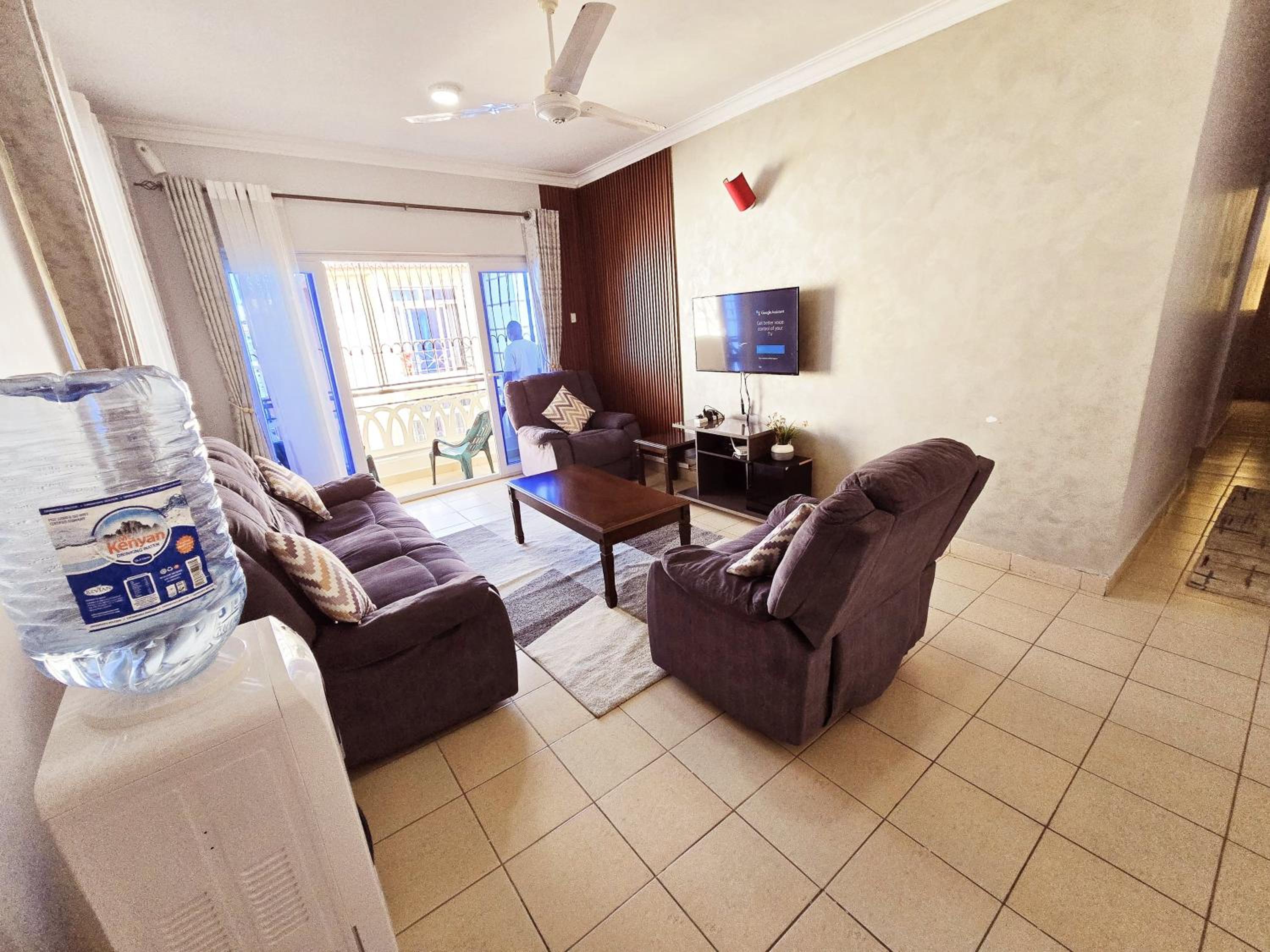 Three-Bedroom Apartment photo 1