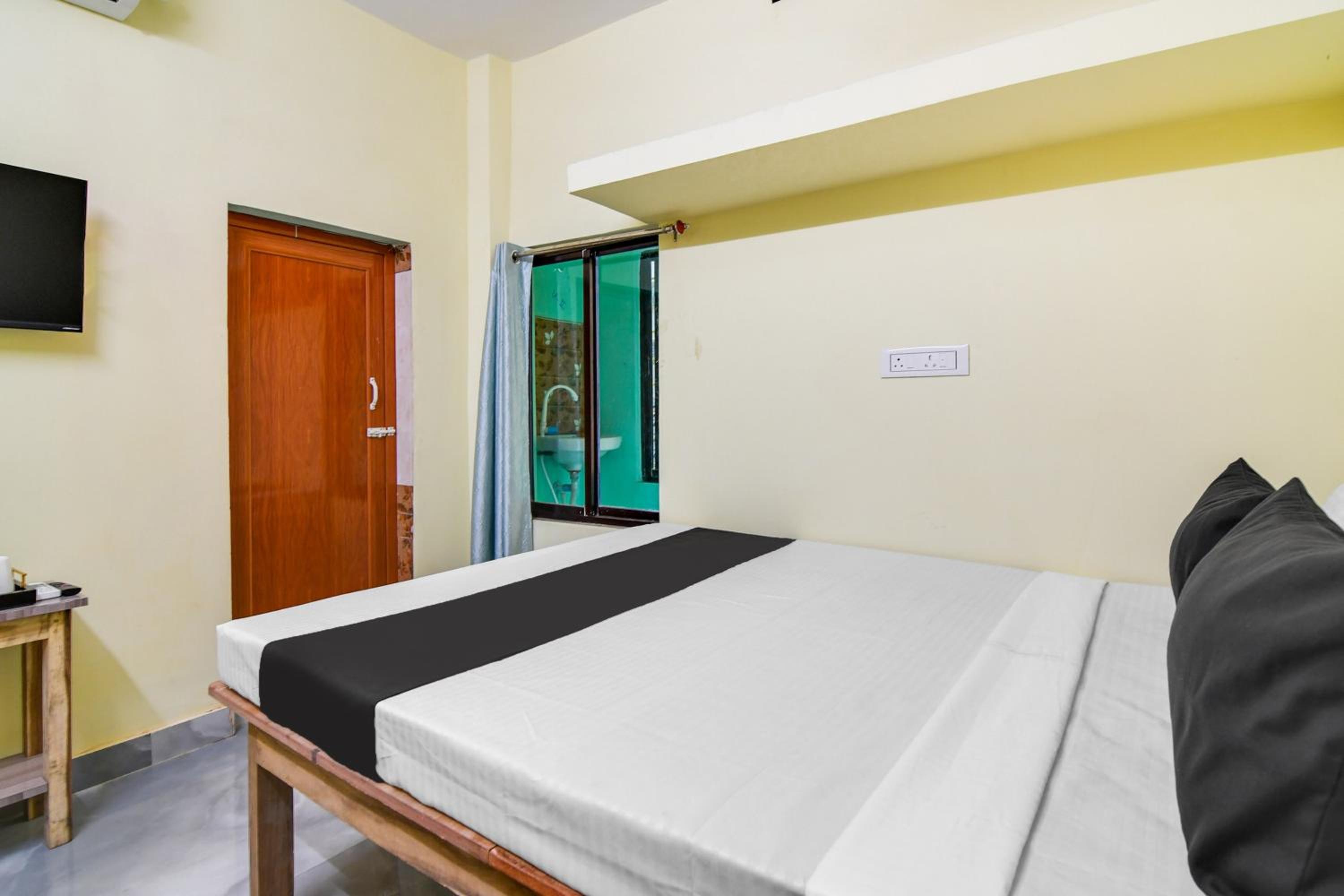 Classic Triple Room photo 1
