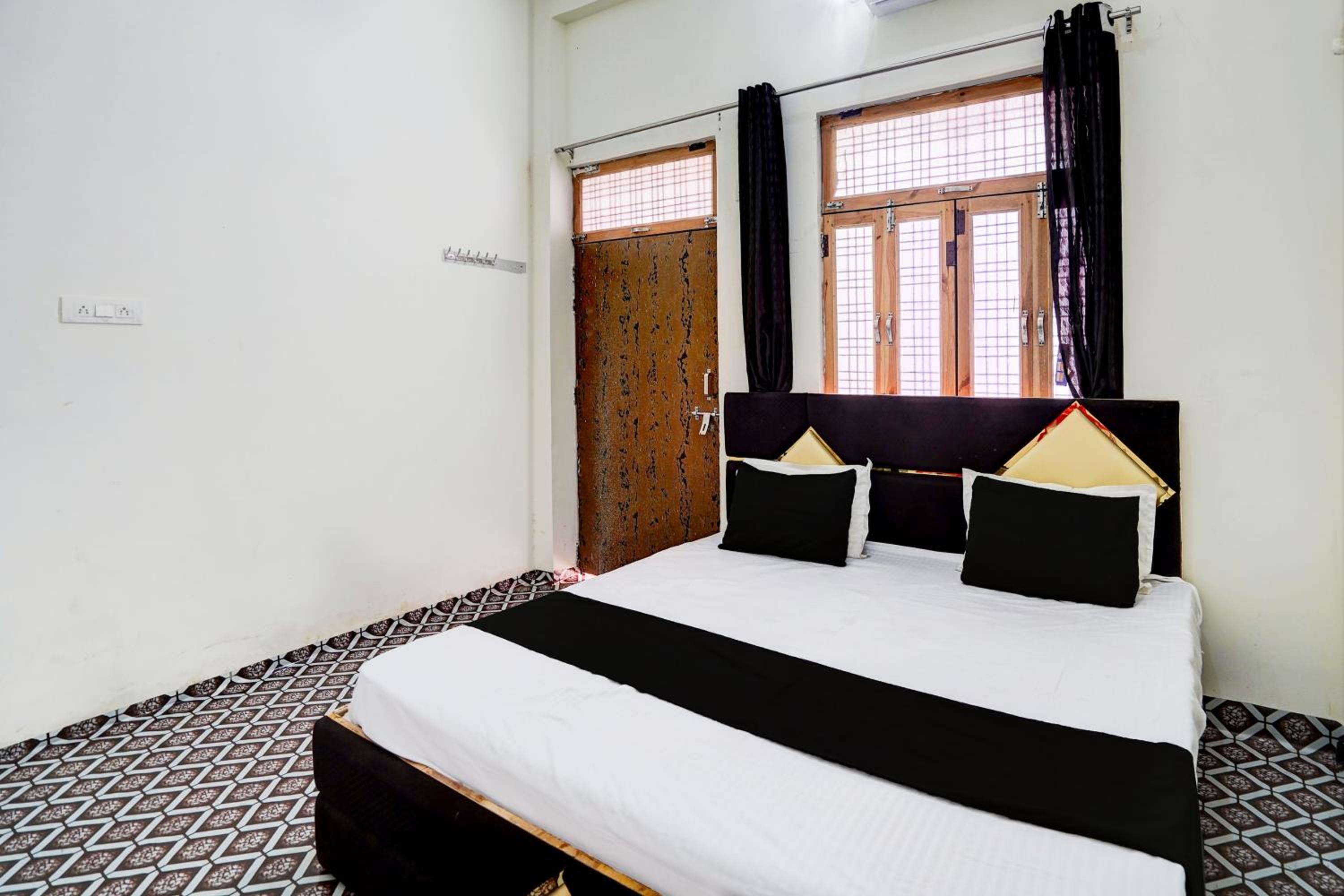 Triple Room With Bathroom photo 1