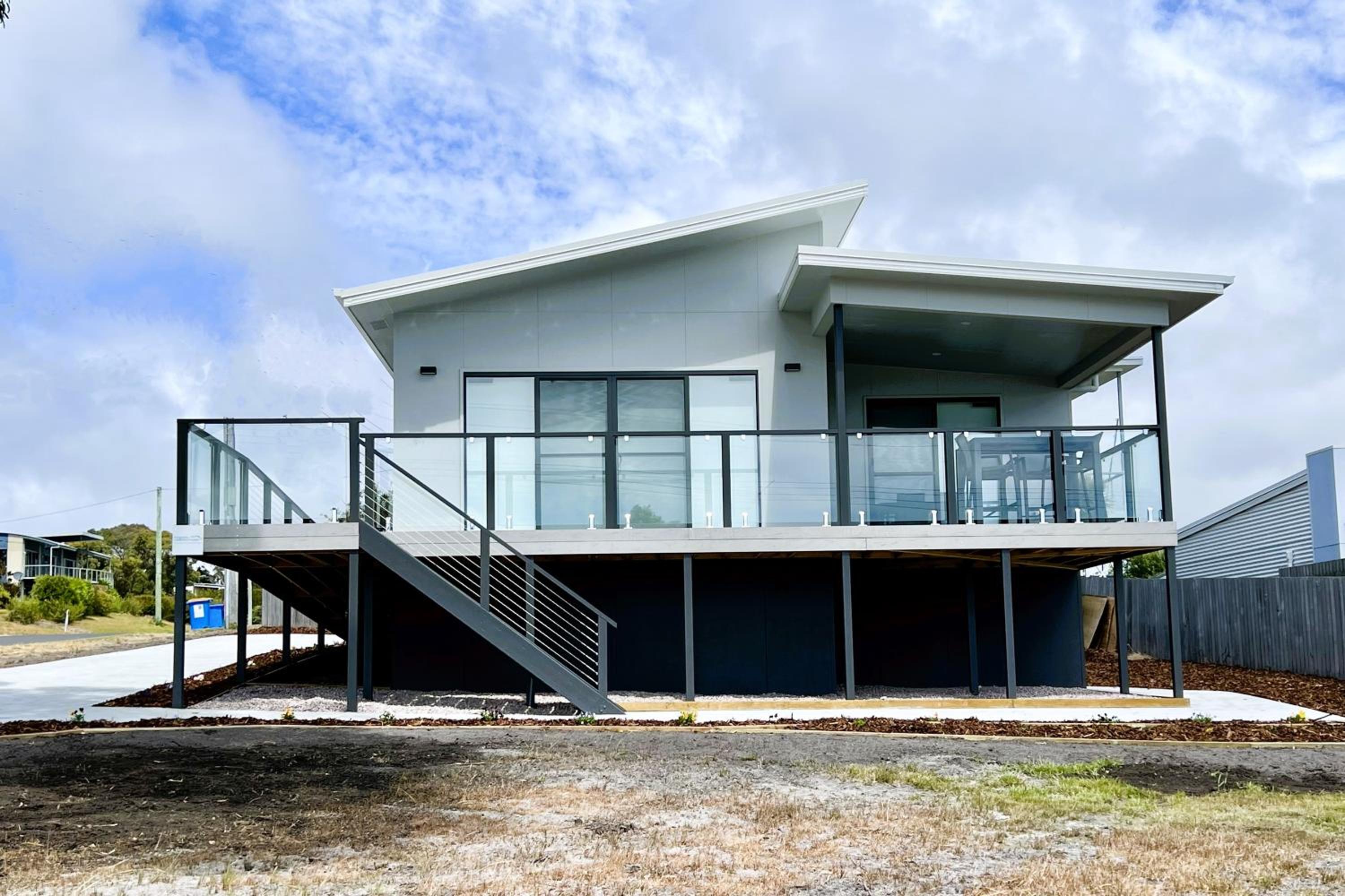 Three-Bedroom Vacation Home  photo 2