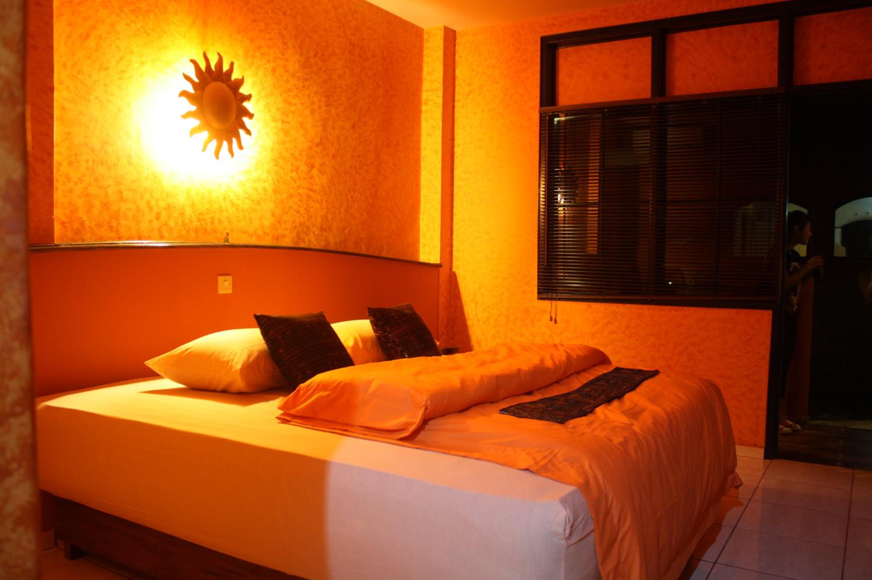 Standard Double or Twin Room - Photo 6
