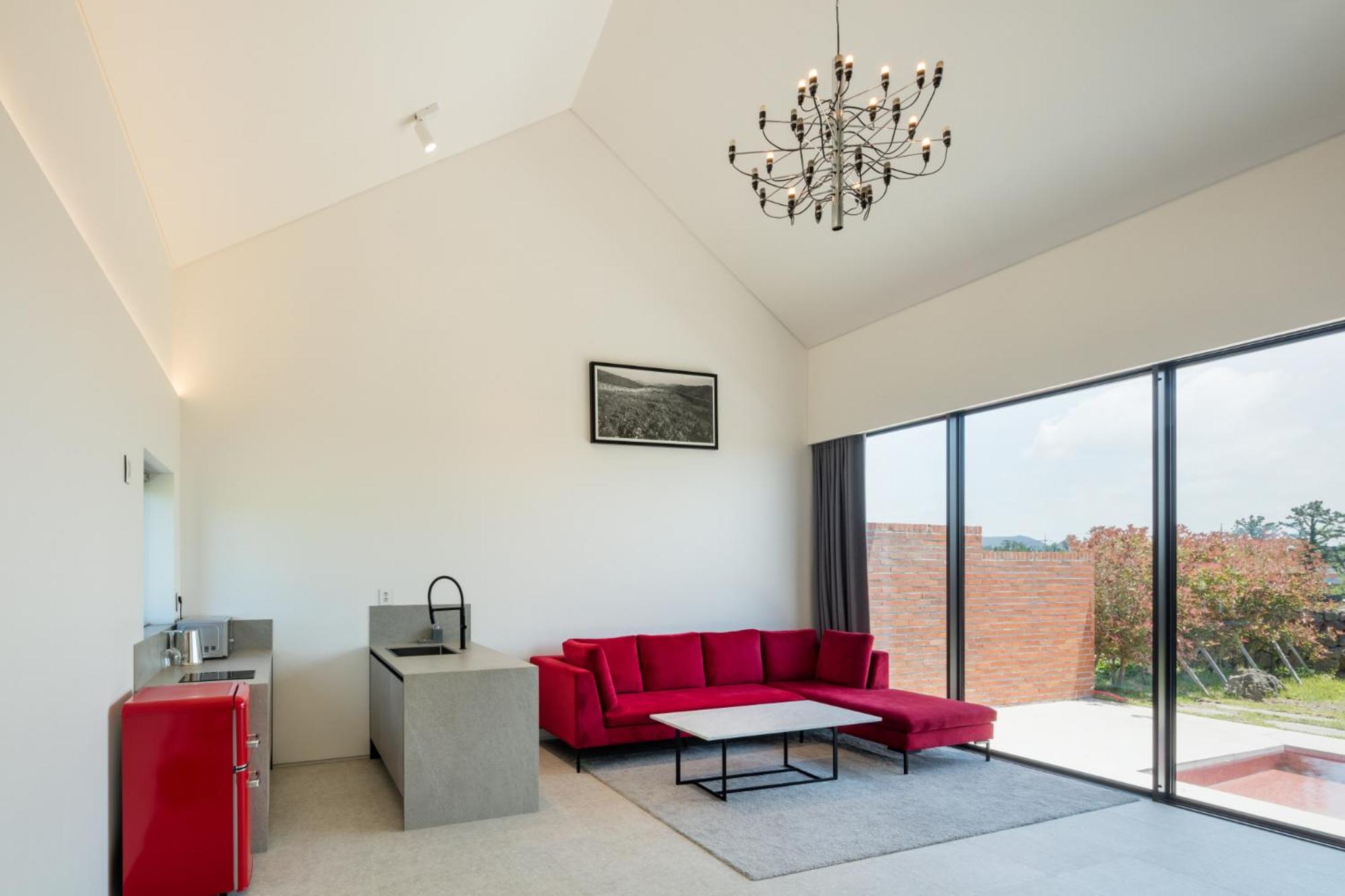 Deluxe Studio - Photo 17