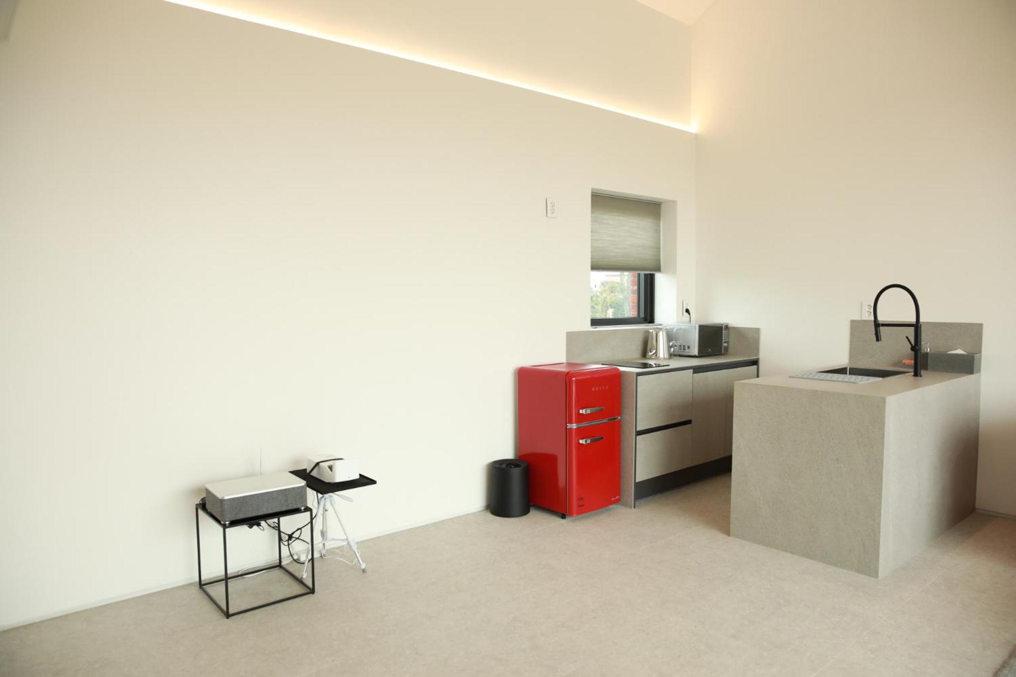 Deluxe Studio - Photo 22