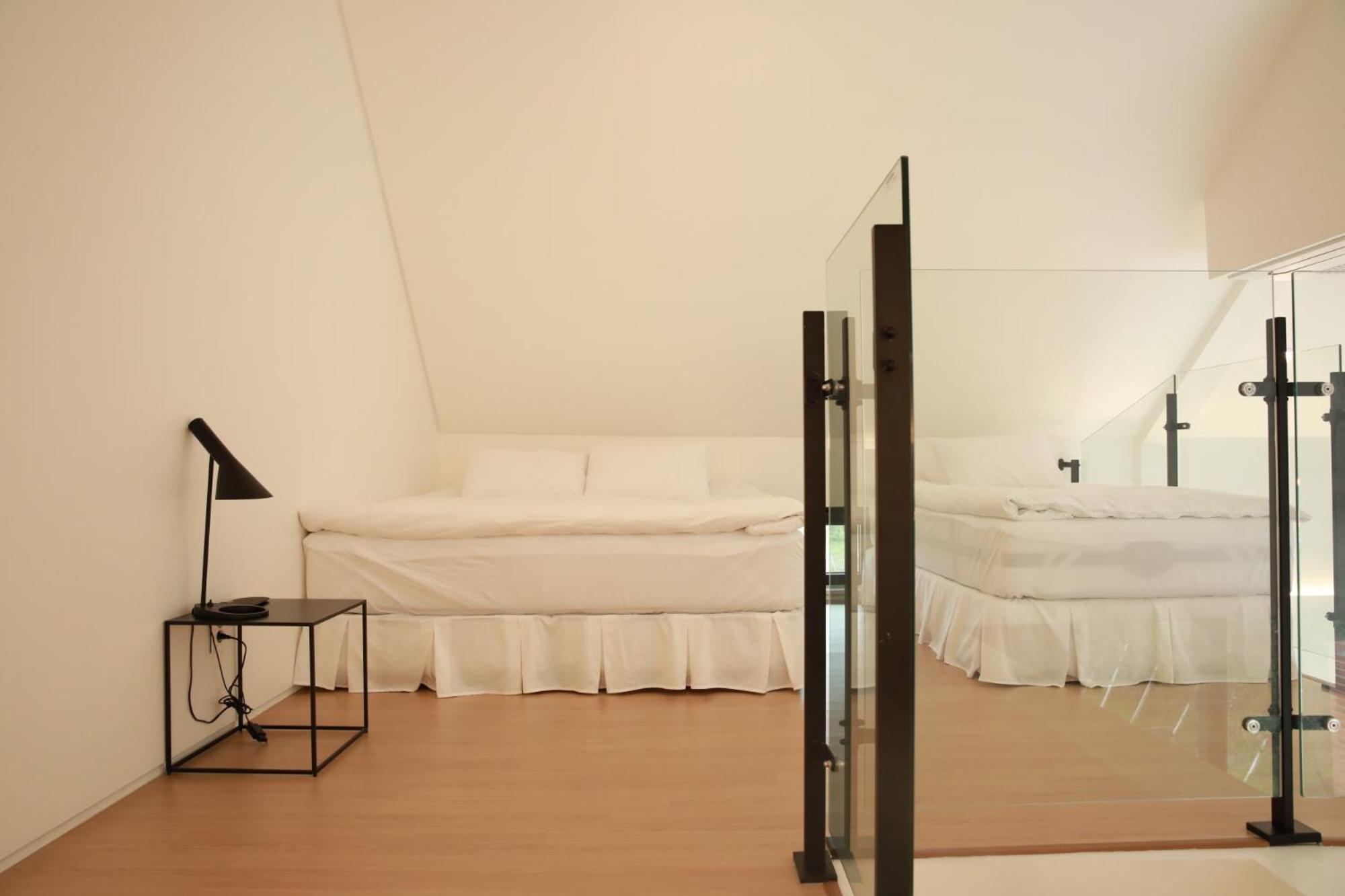 Deluxe Studio - Photo 6