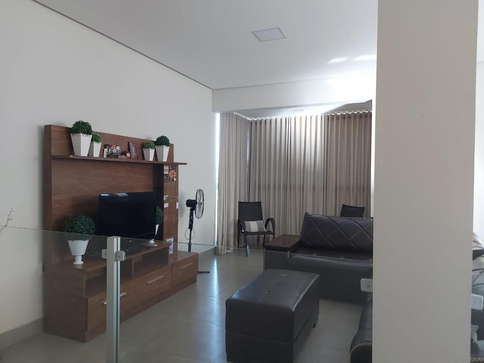 Three-Bedroom House photo 2