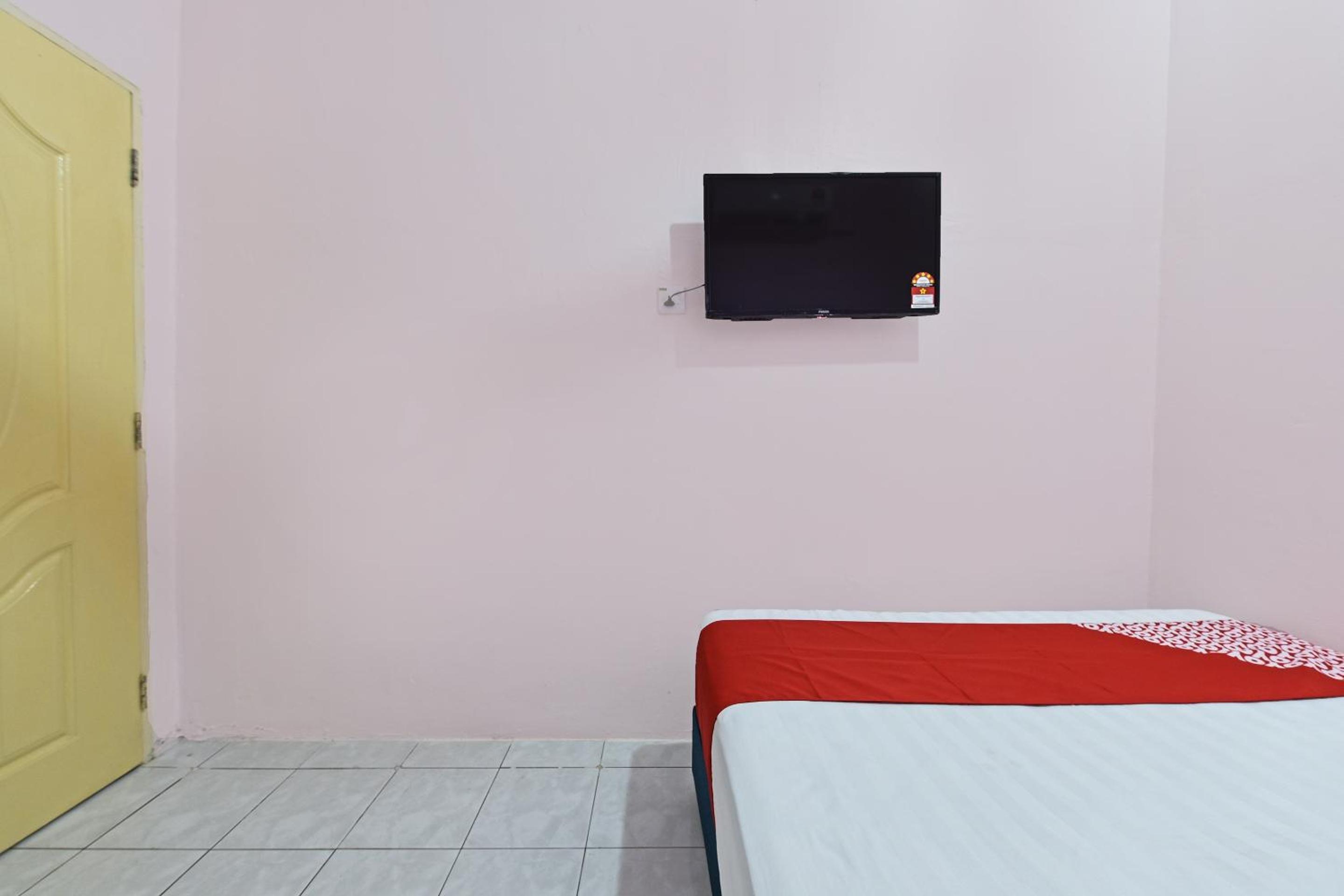 Deluxe Queen Room - Photo 4