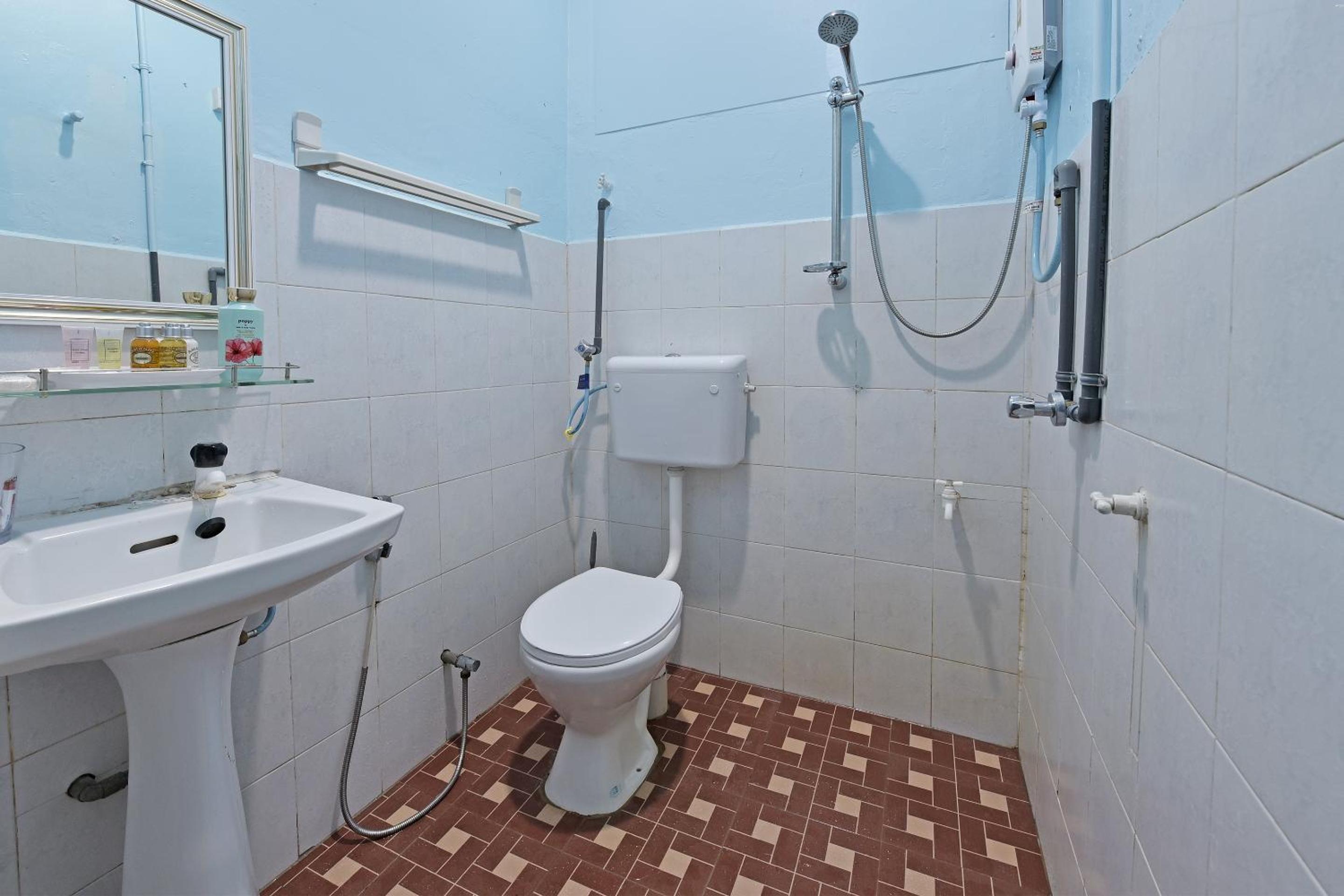 Deluxe Twin Room - Photo 6
