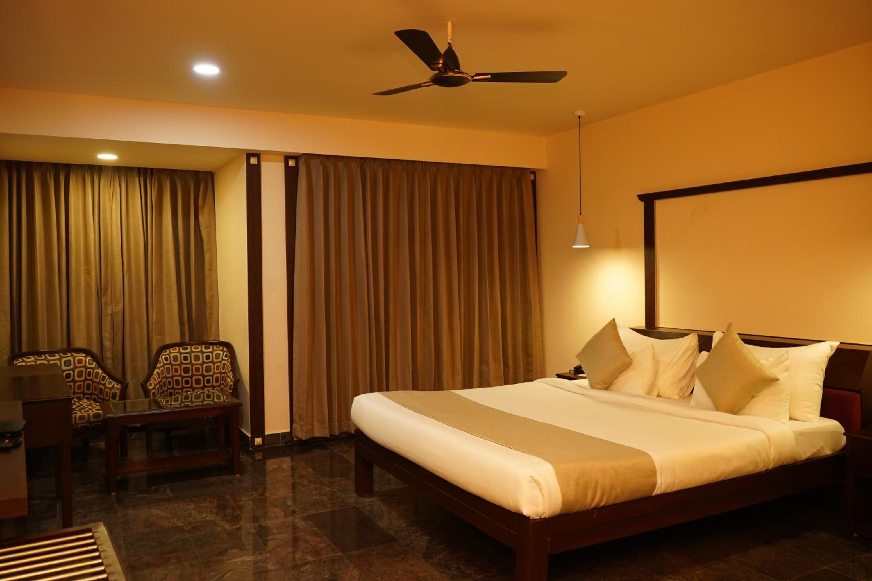Budget Double Room photo 3