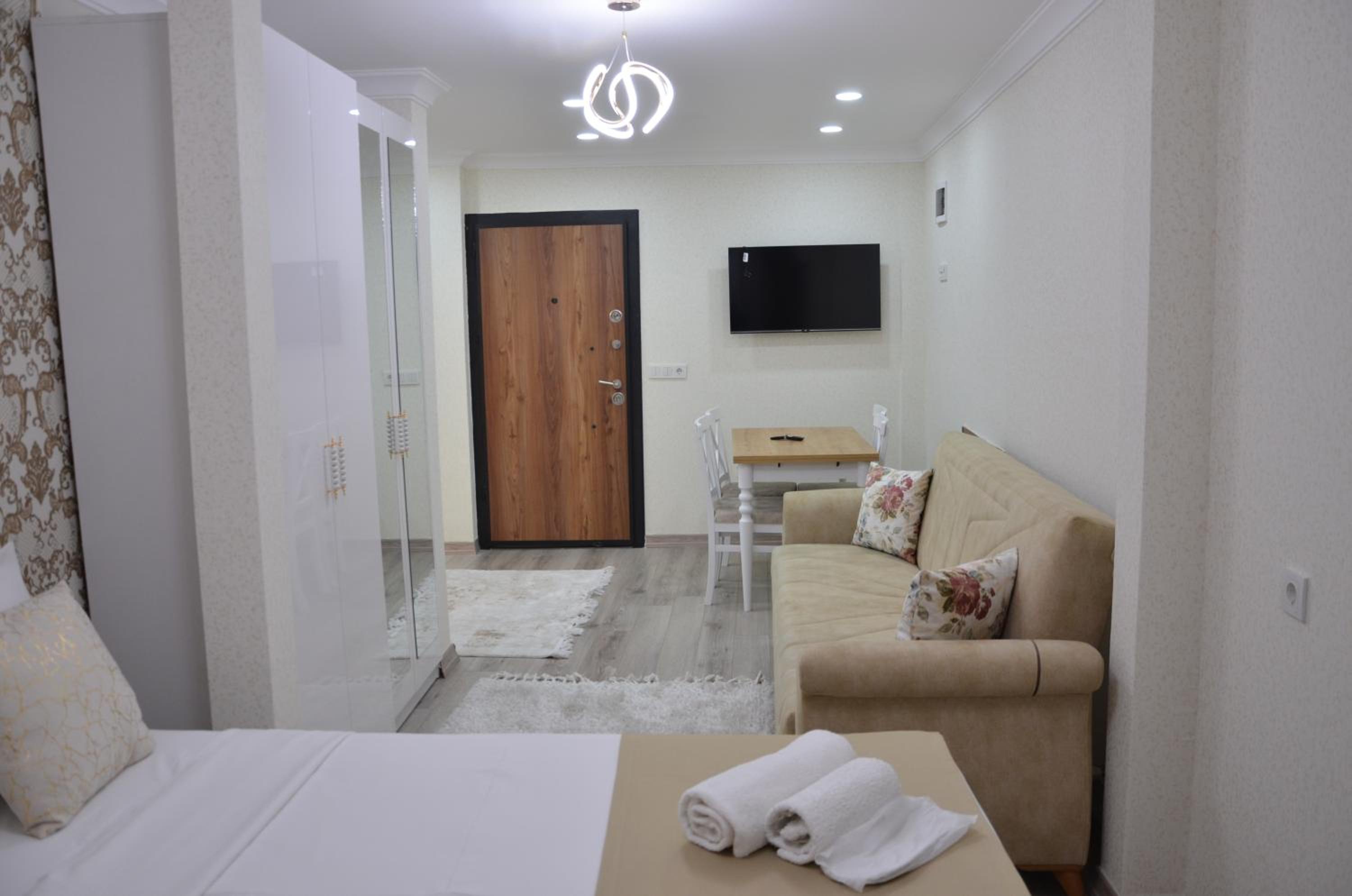 Deluxe Family Room photo 1