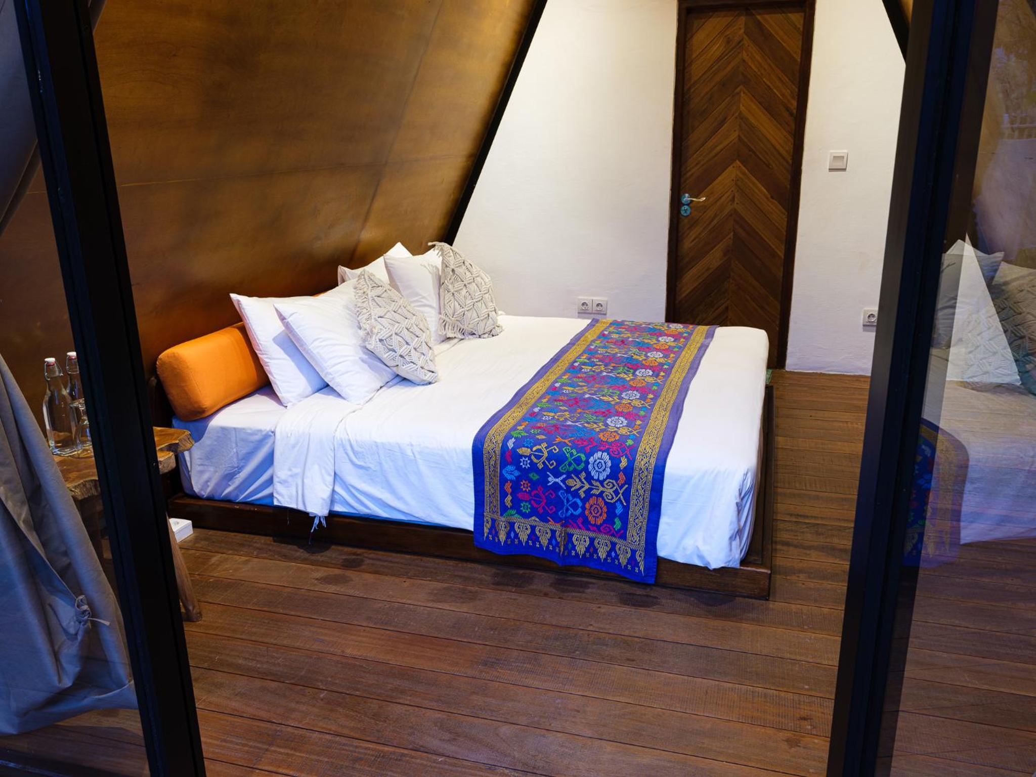 Standard Glamping Cabin - Photo 9