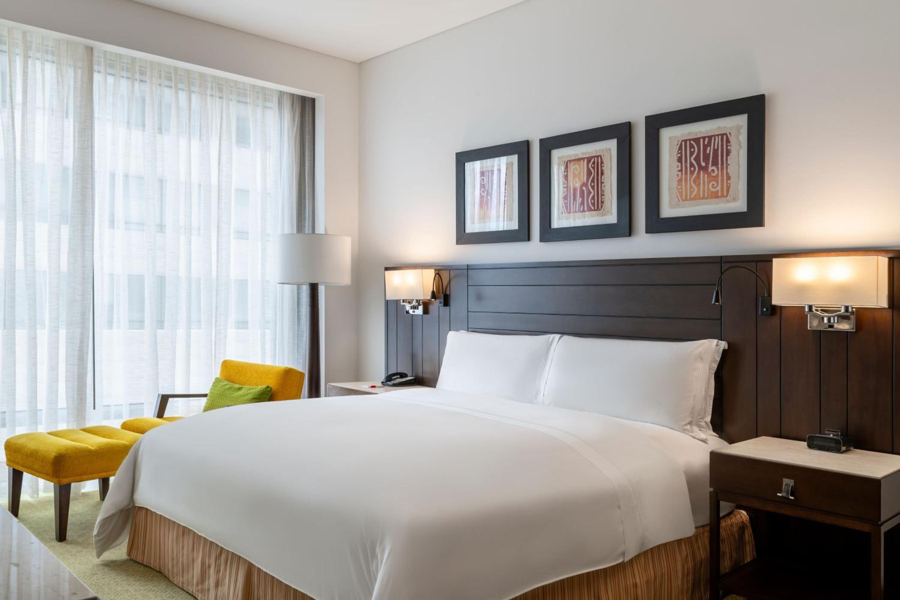 Deluxe Guest room, 1 King Bed   photo 1