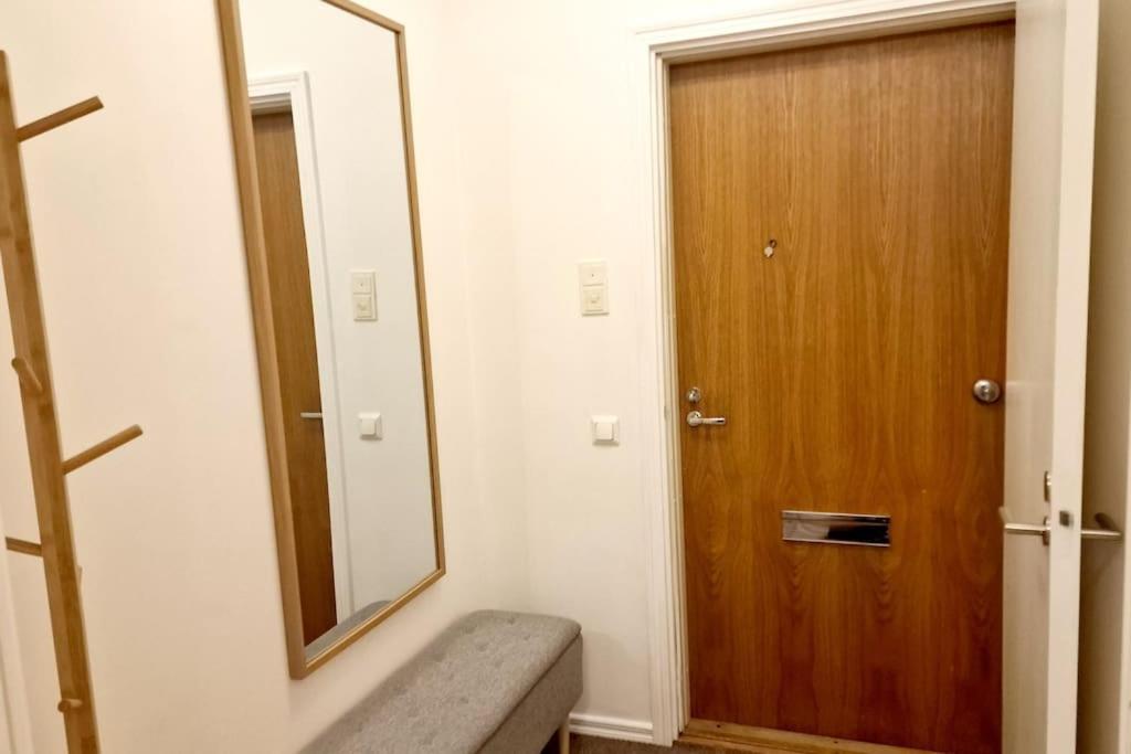One-Bedroom Apartment photo 3