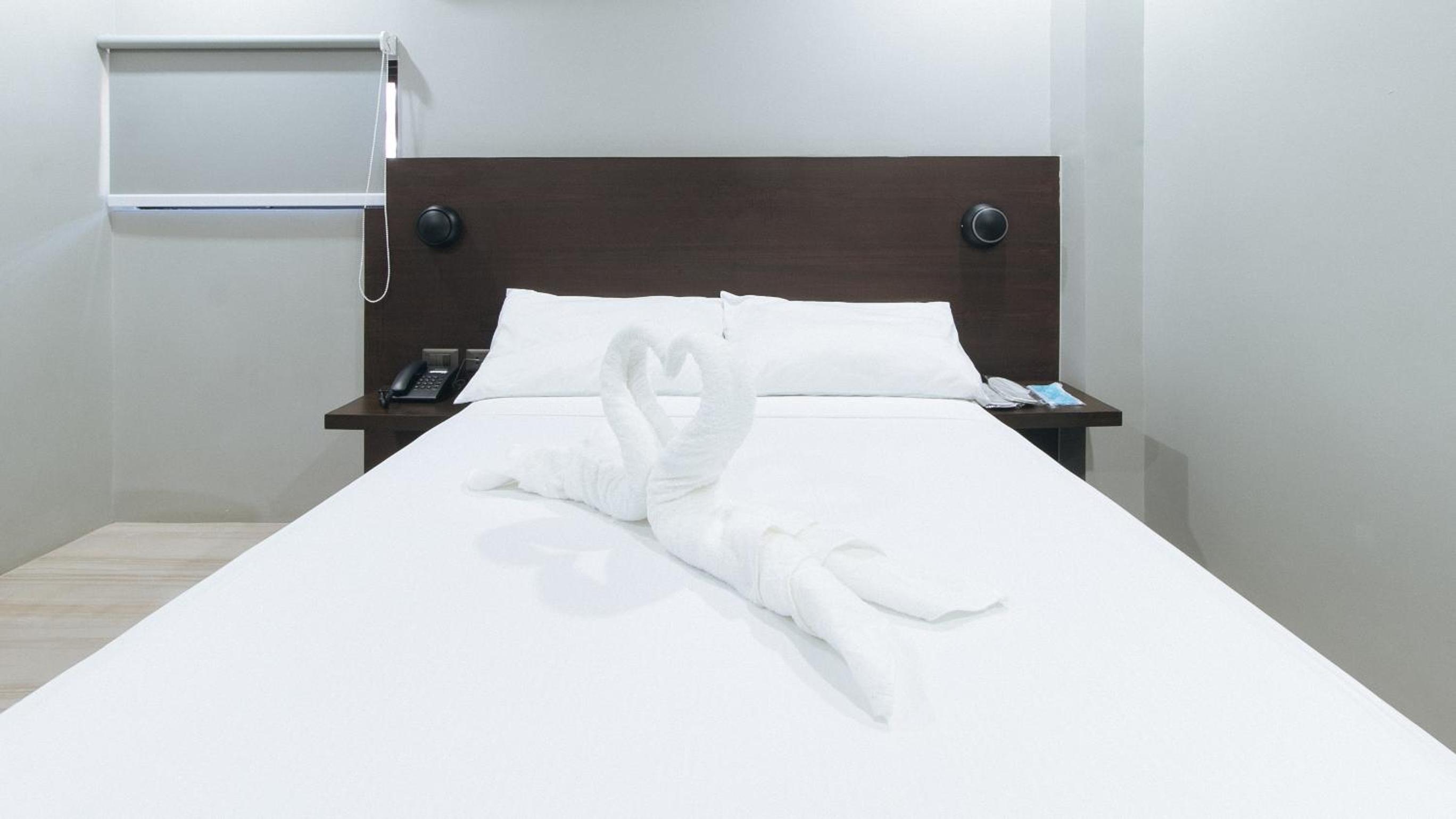 Deluxe Room - Photo 2