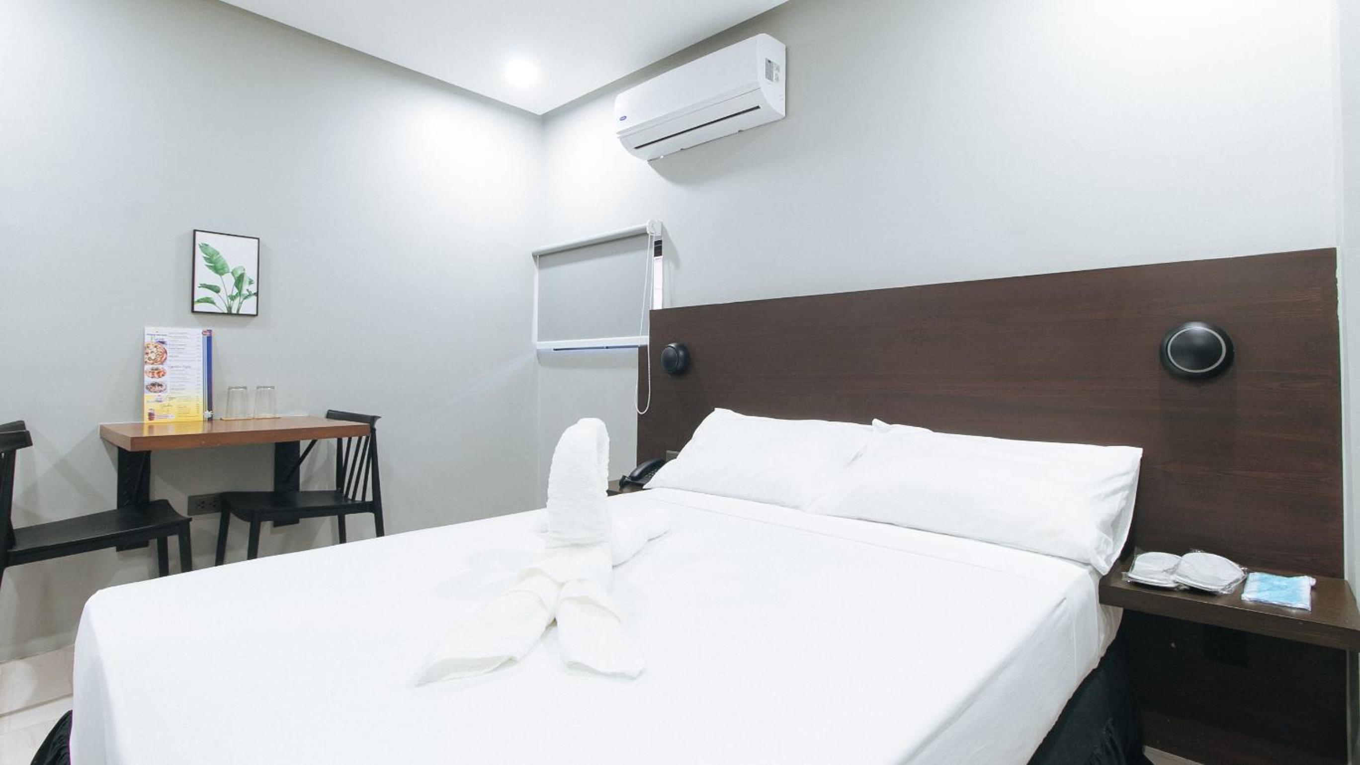 Deluxe Room - Photo 1
