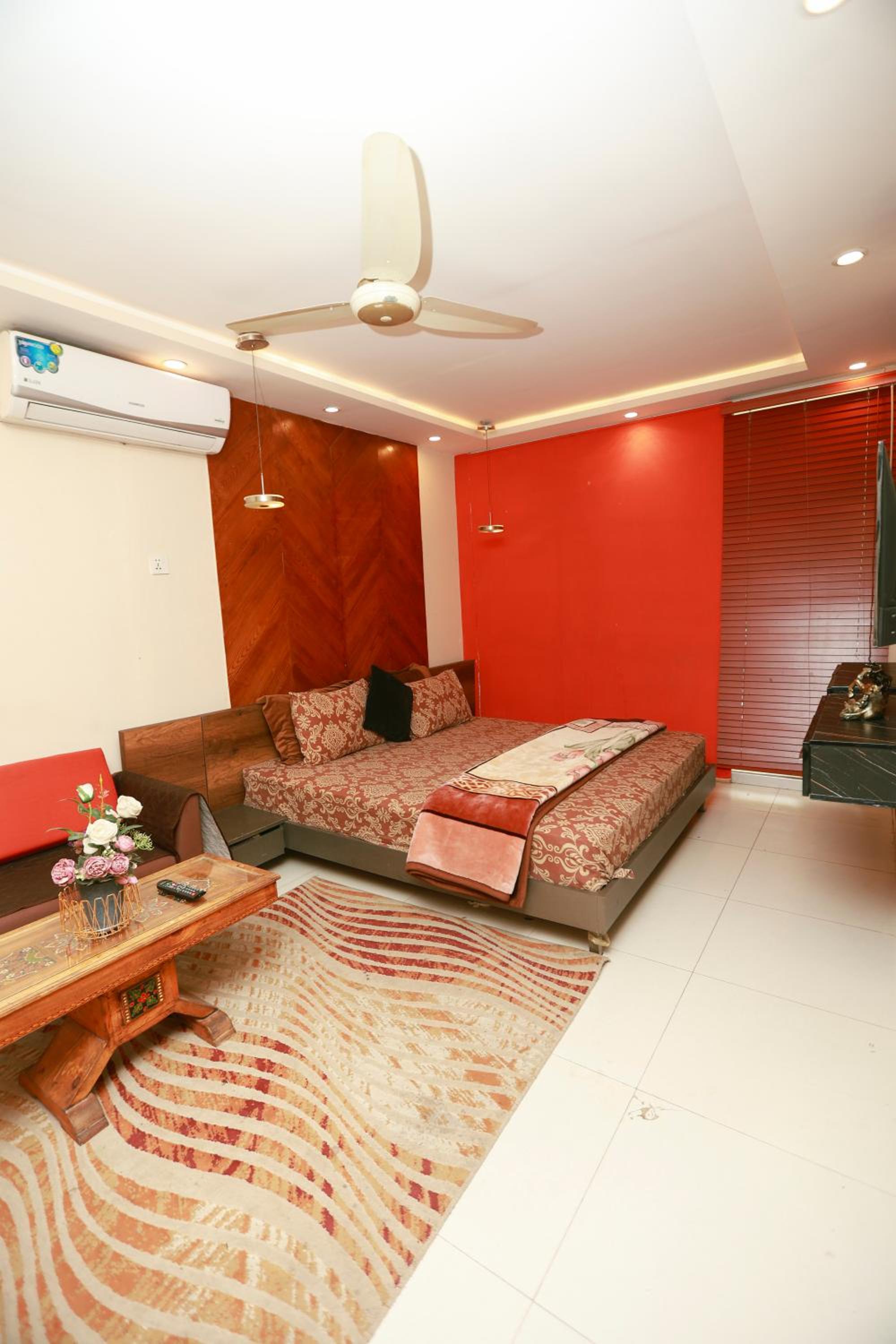 One-Bedroom Premium Apartment photo 3