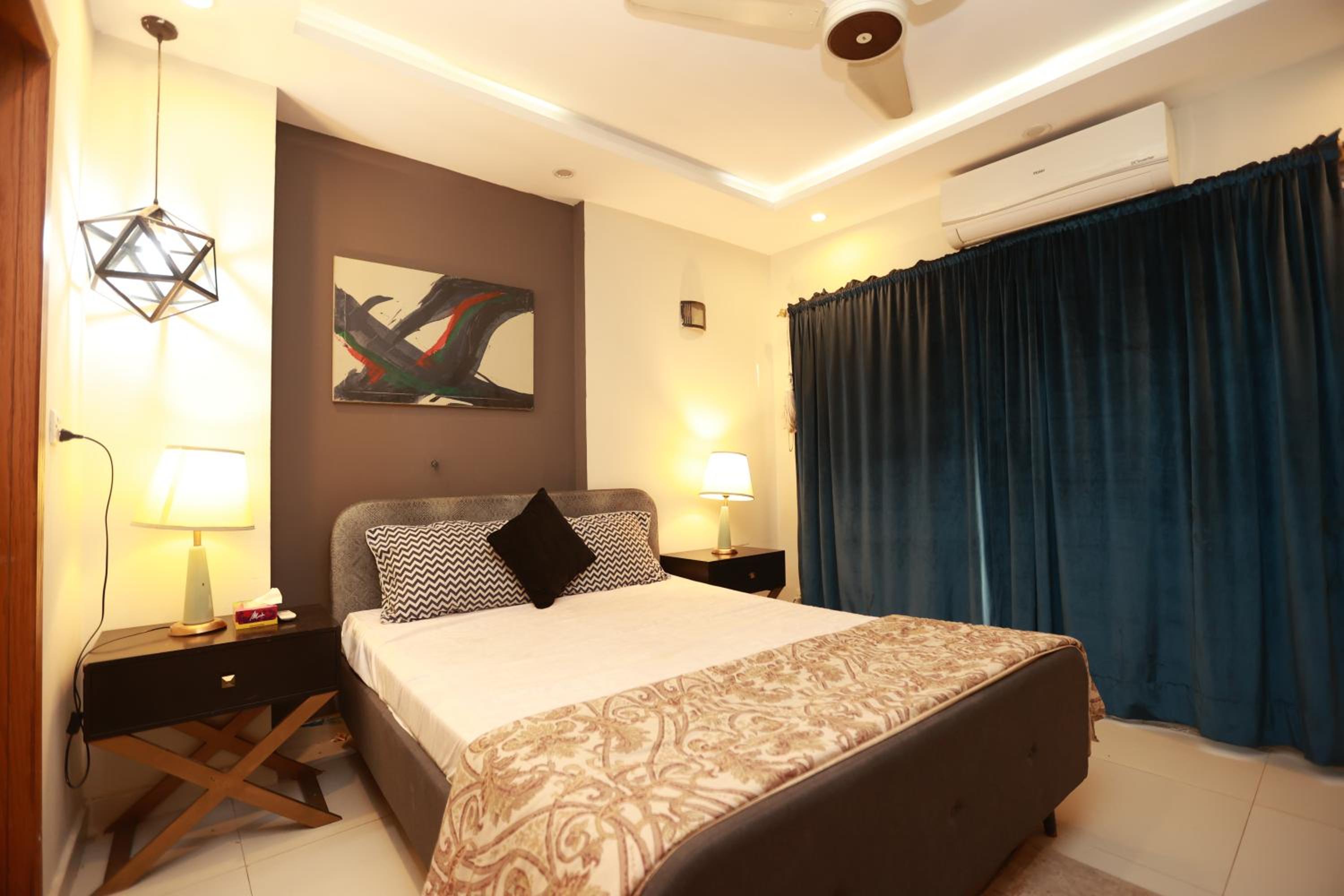 Family Two-Bedroom Apartment with View photo 1