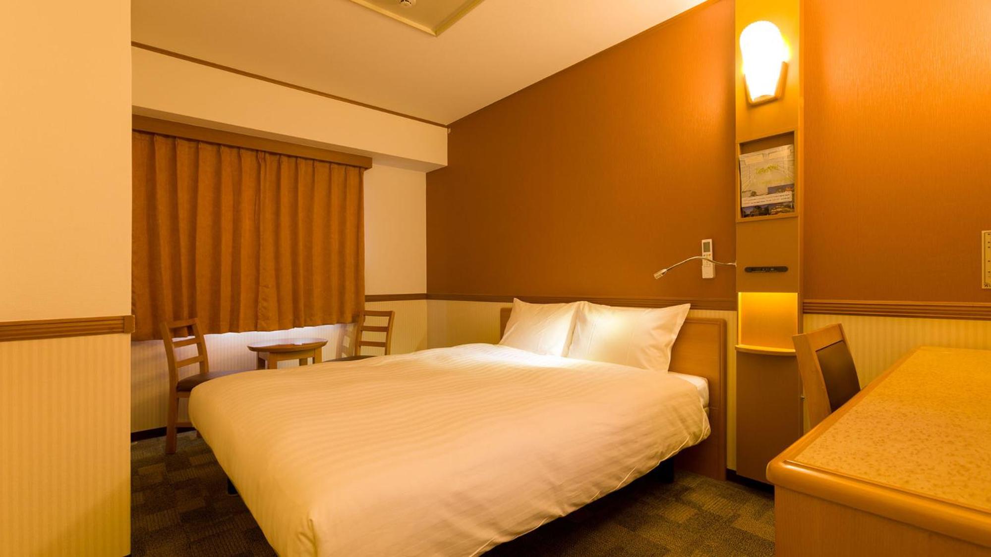 Queen Room - Non-Smoking - Photo 15