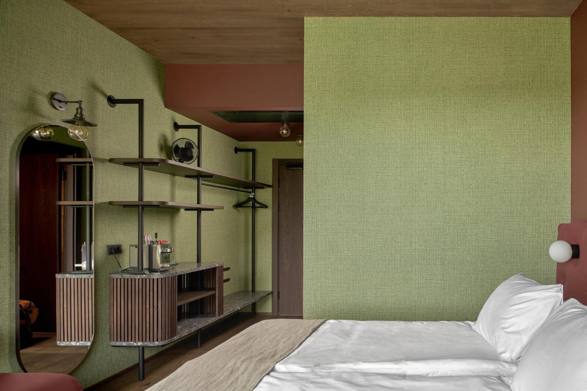 Double Room with Mountain View - Photo 2