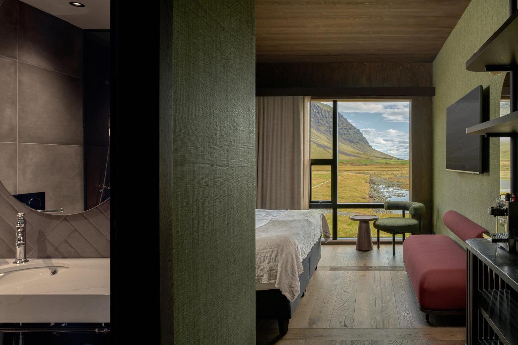 Double Room with Mountain View - Photo 4