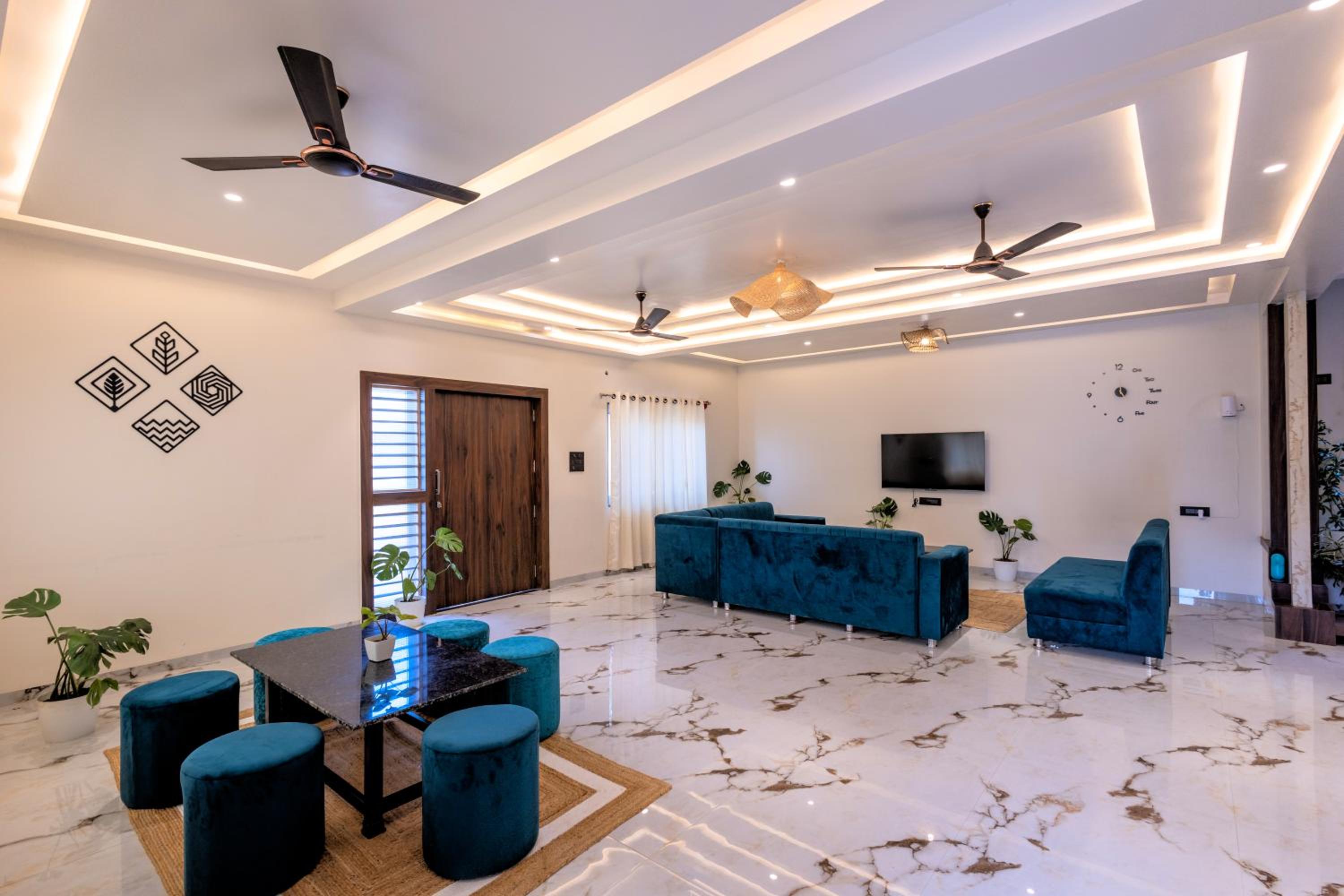 Villa photo 1