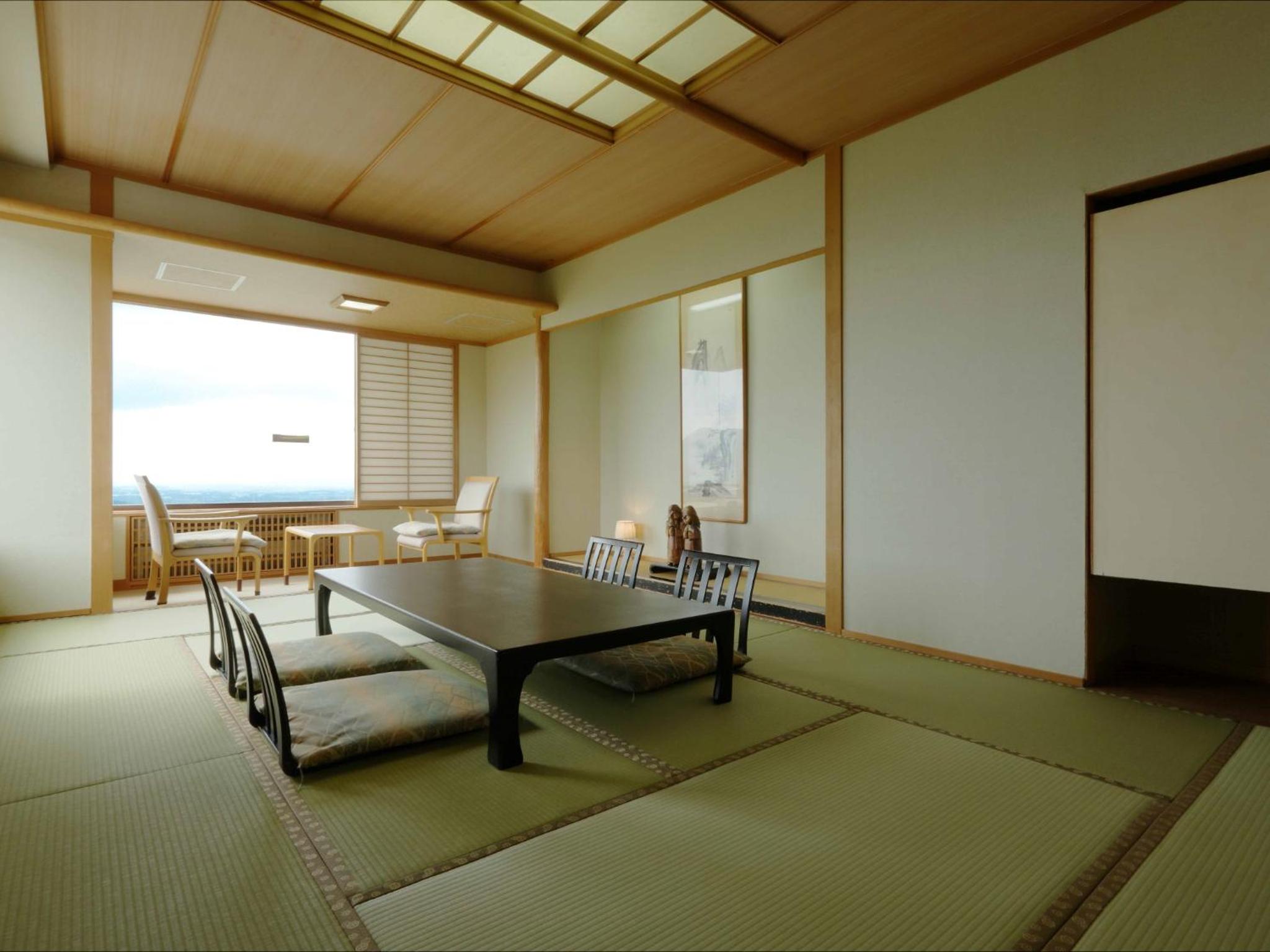 Japanese-Style Room with Night View and Dining Room Dinner