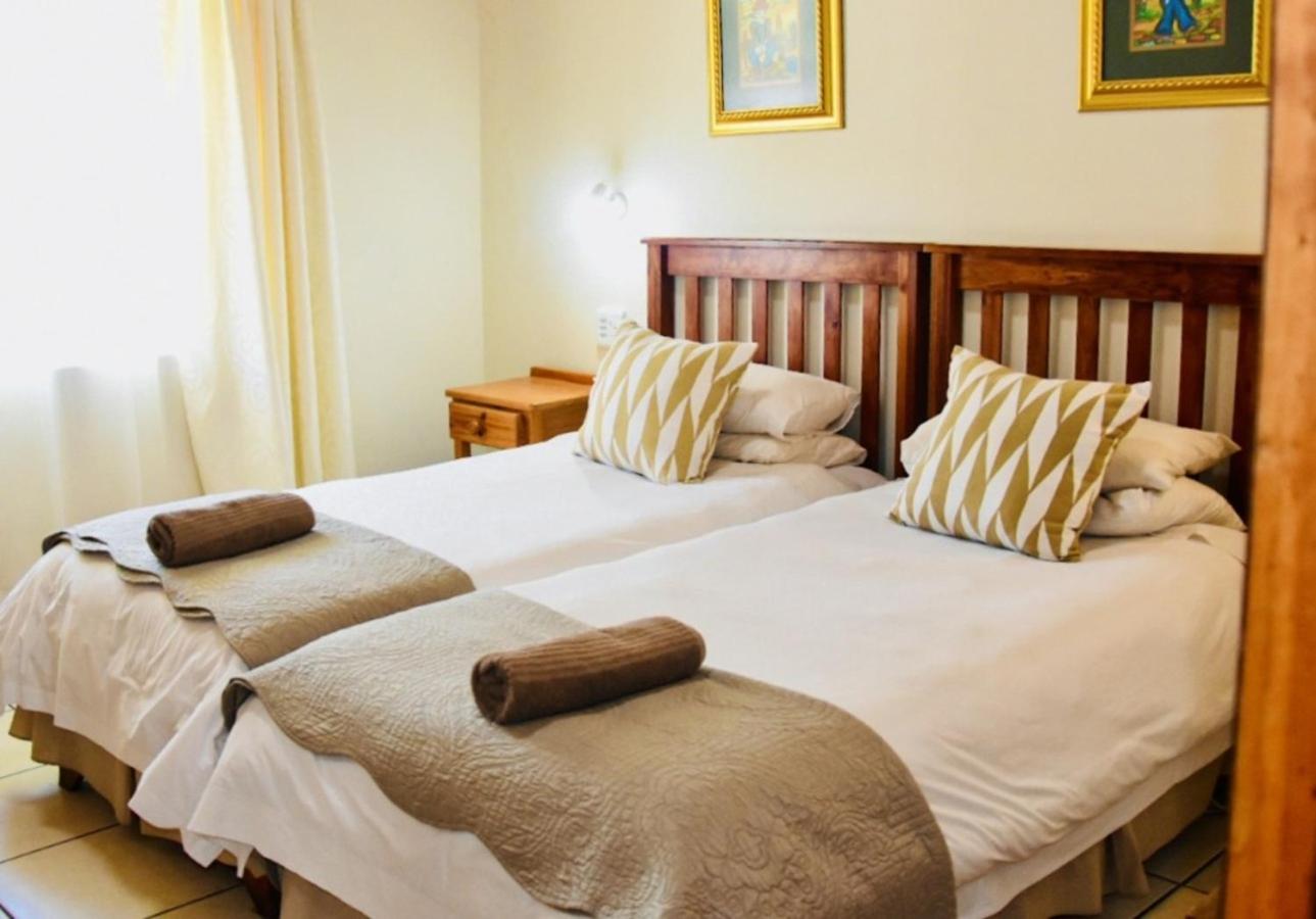Standard Twin Room photo 3