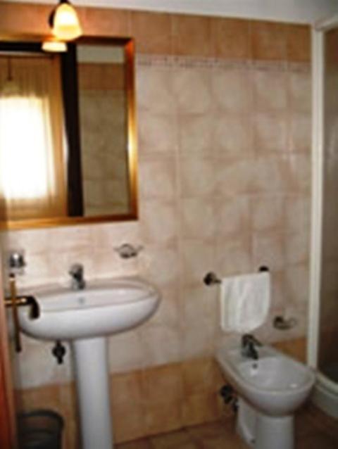 Double or Twin Room photo 3