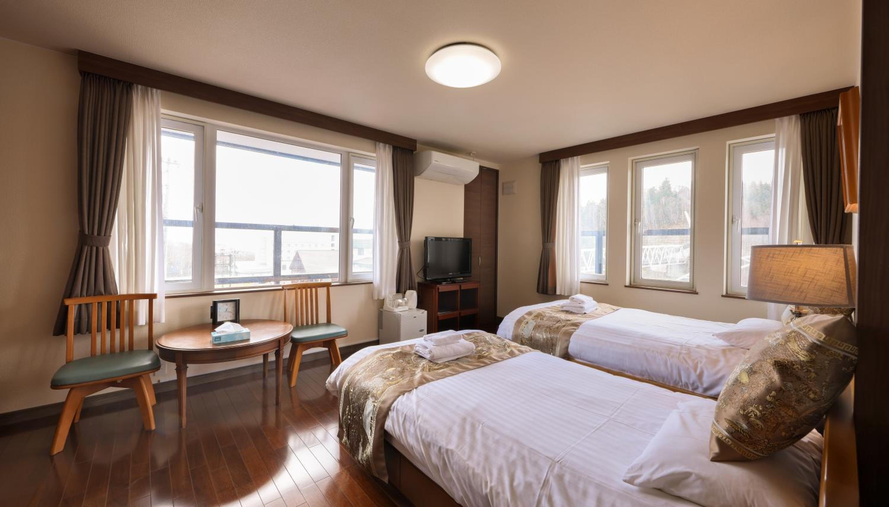 Large Twin Room photo 1