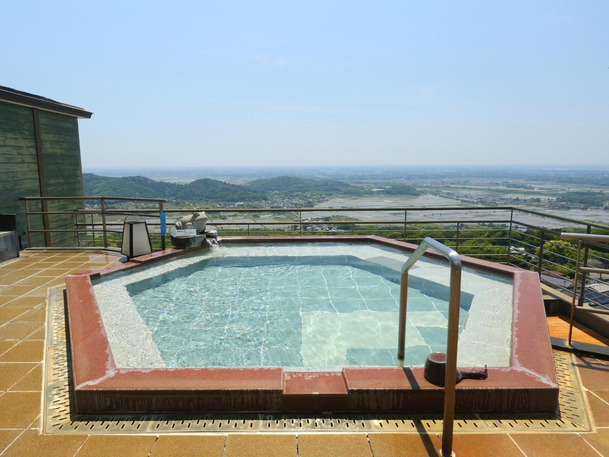 Japanese-Style Room with Mountain View and Dining Room Dinner photo 2