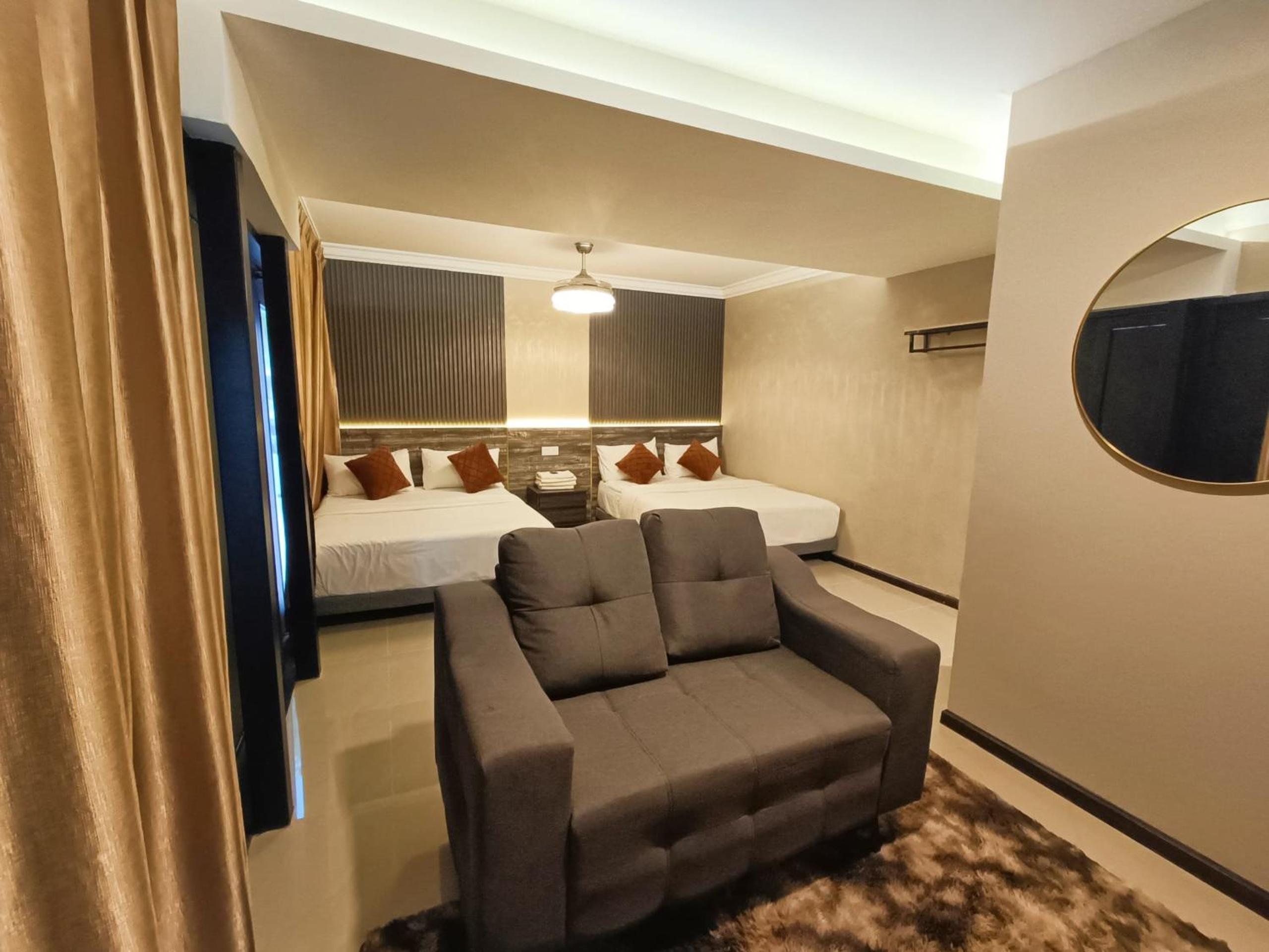 Family Suite - Photo 1