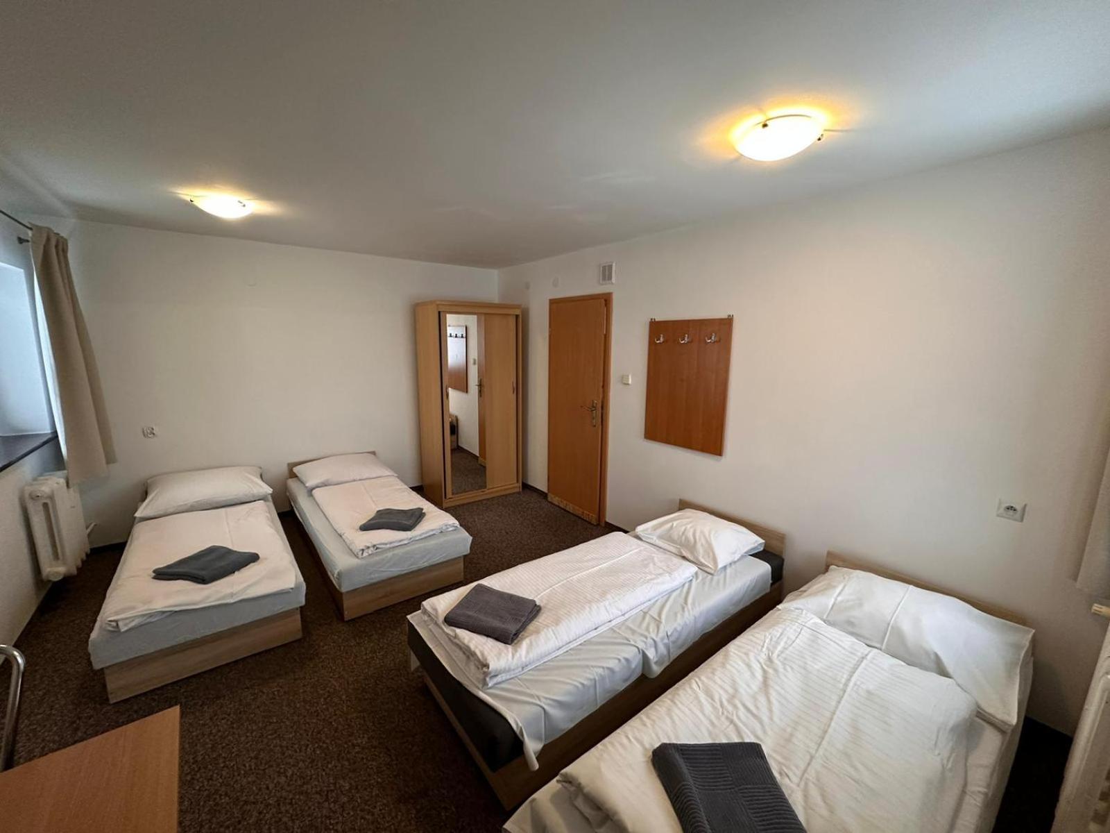 Quadruple Room with Shared Bathroom photo 1