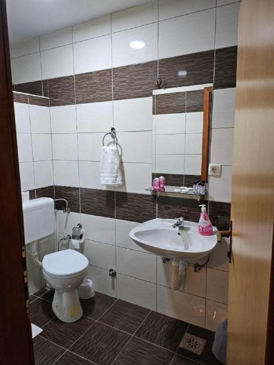 Single Room photo 3