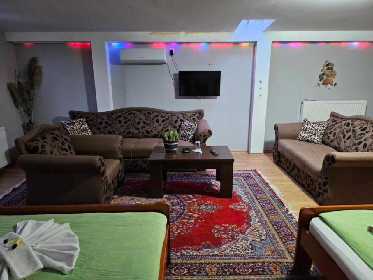 Deluxe Apartment photo 3