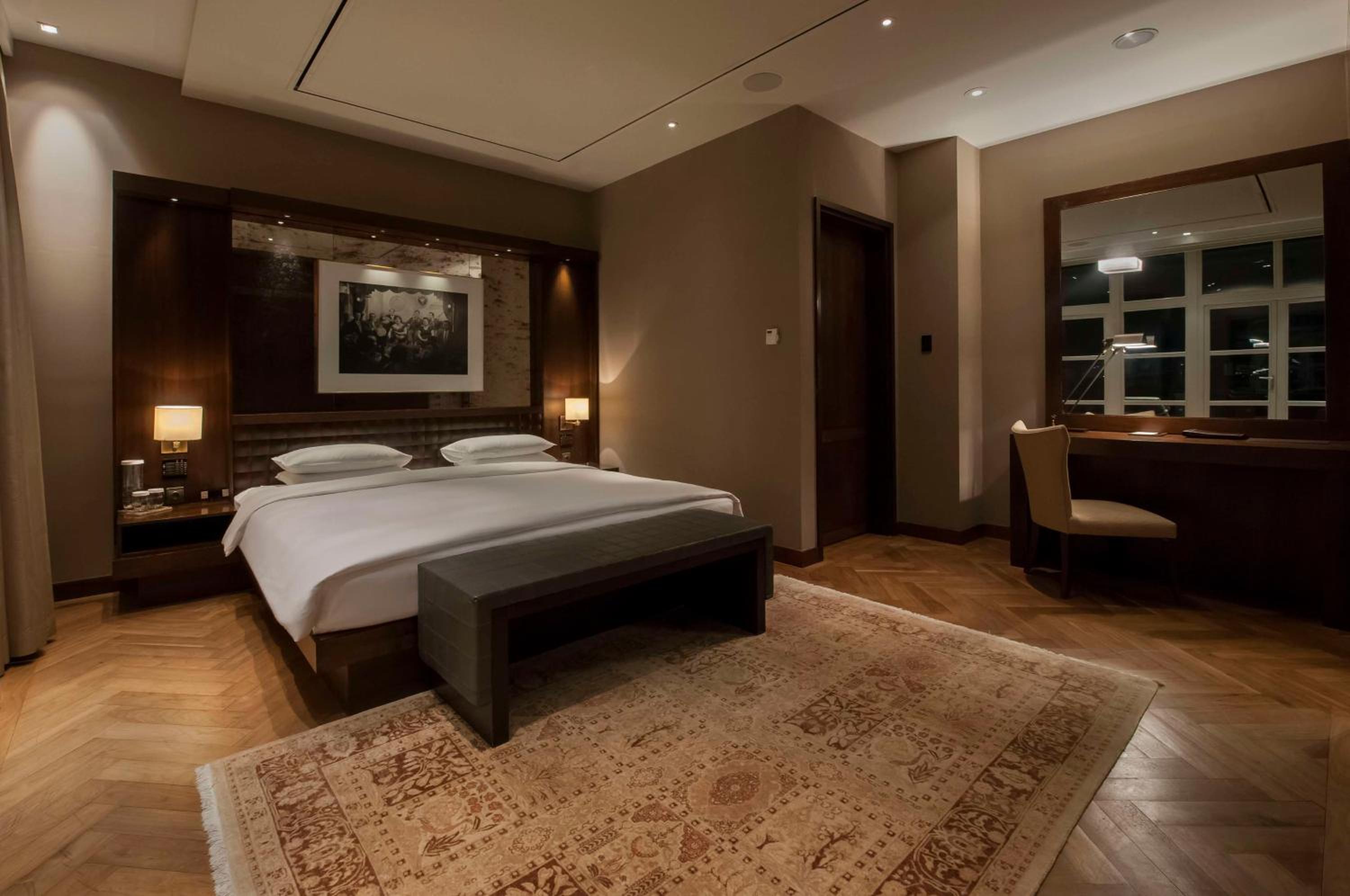 Diplomatic Suite